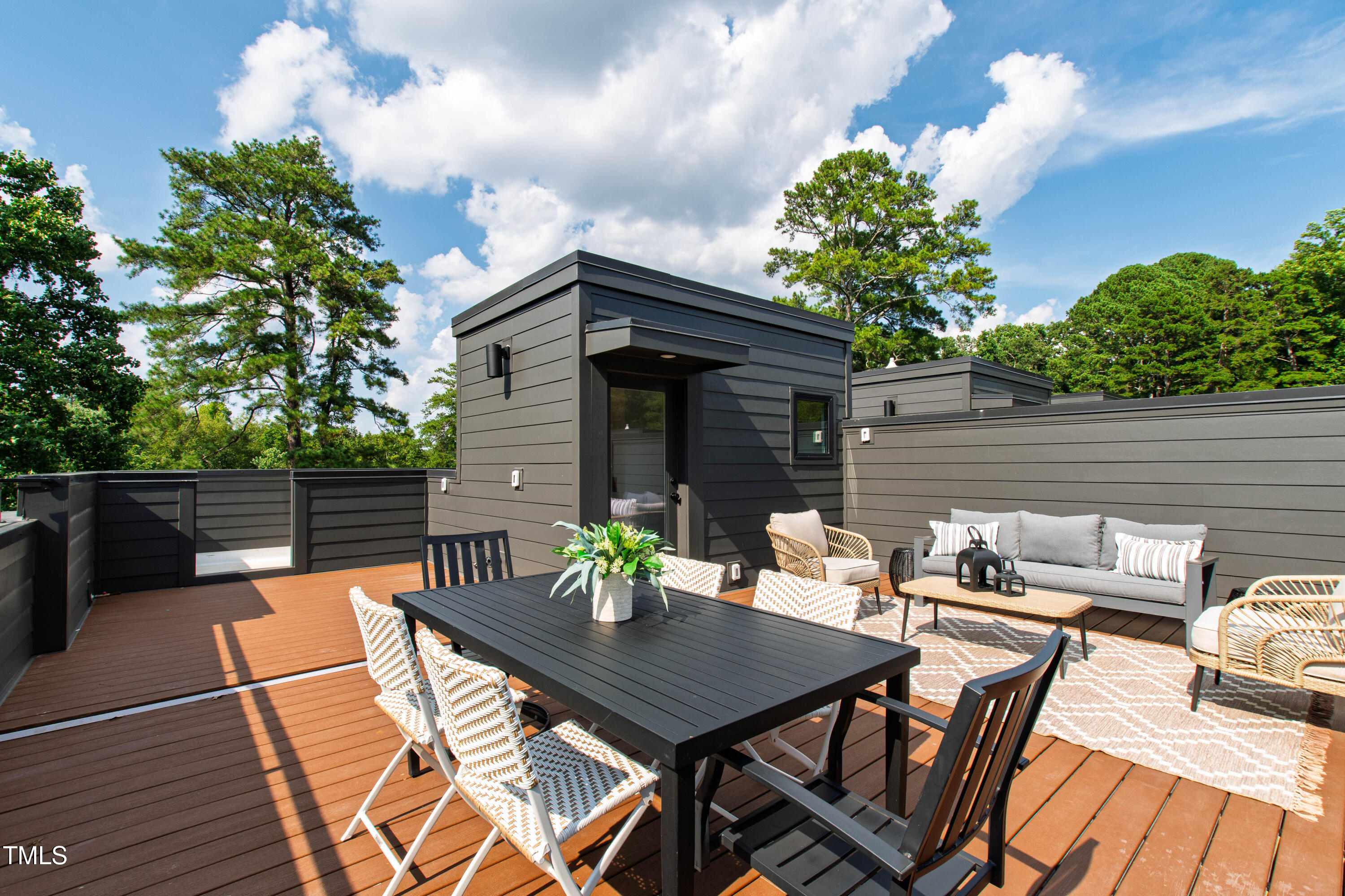 511 Edgecreek Court