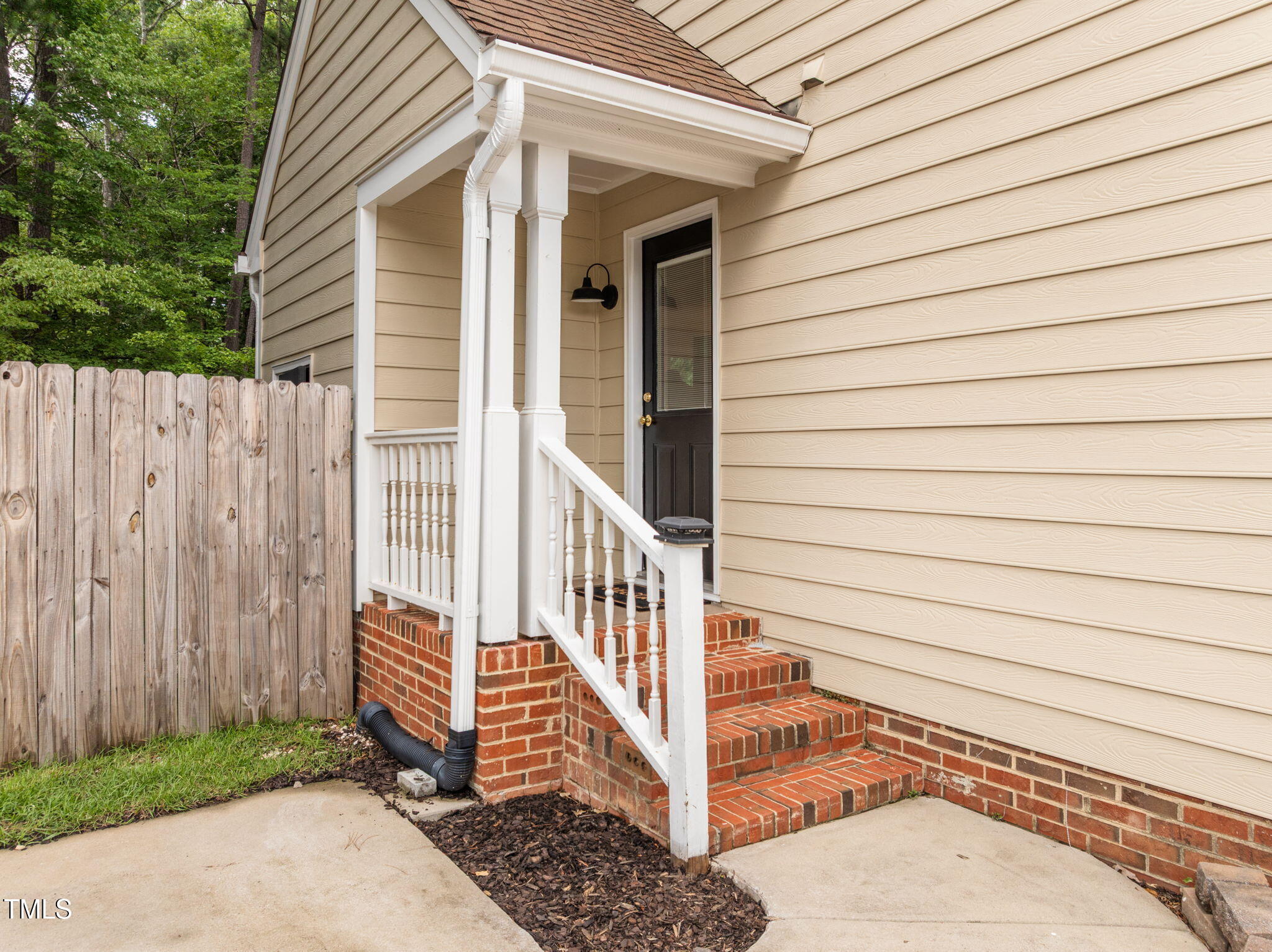 103 Wyseferry Court