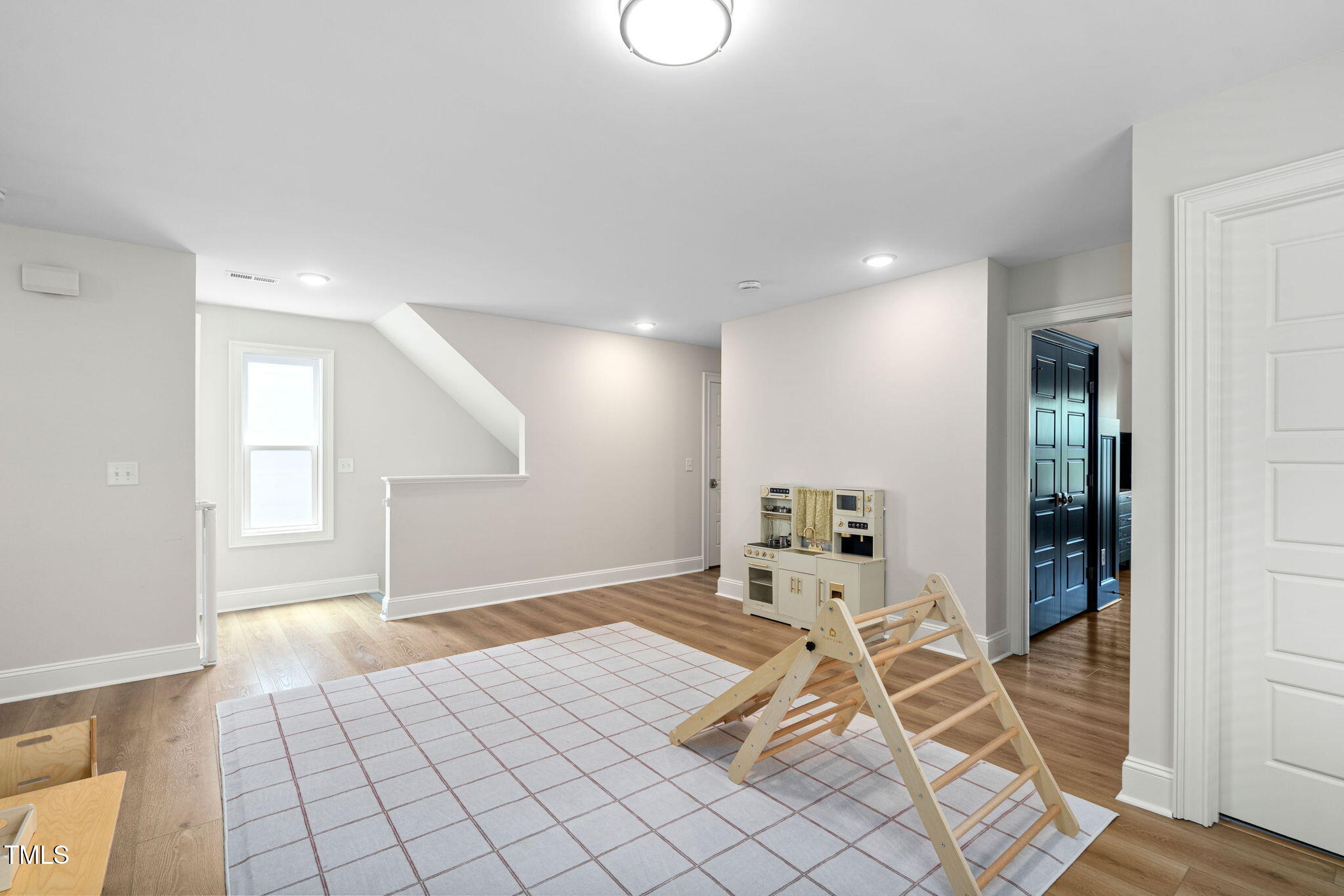 1344 Brown Velvet Lane