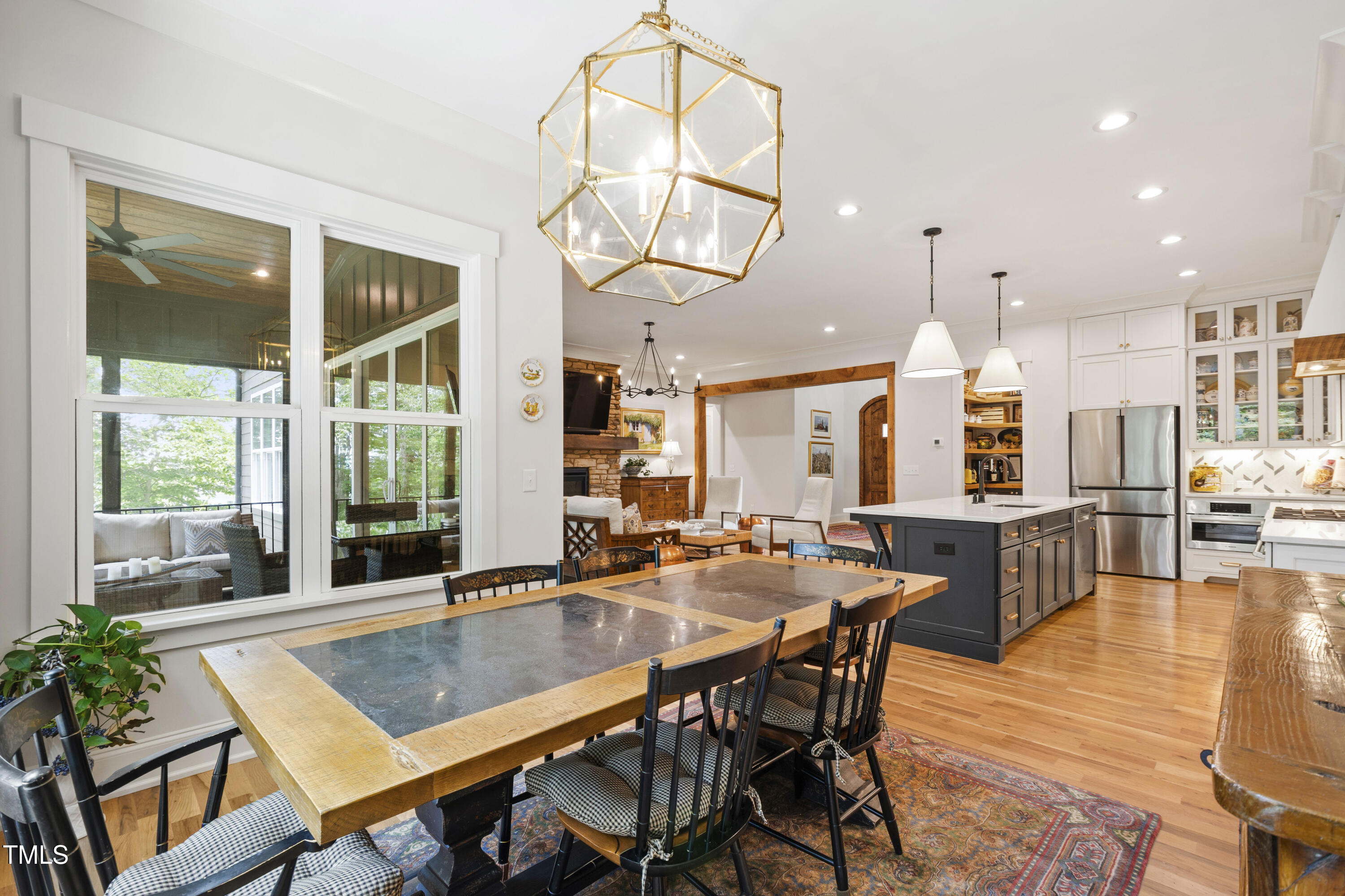 541 Sunset Grove Drive