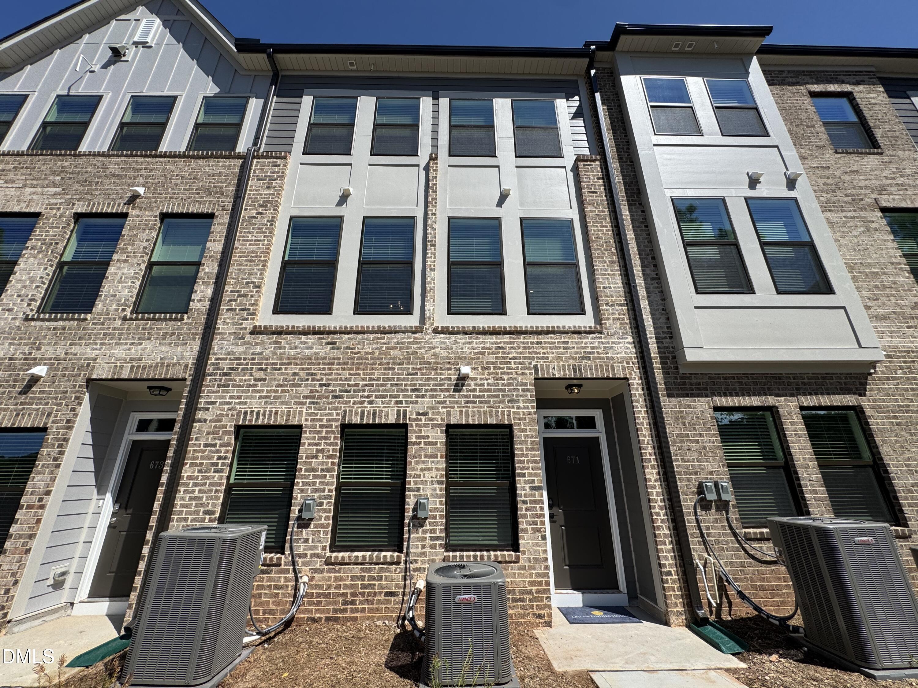 671 Bandon Alley