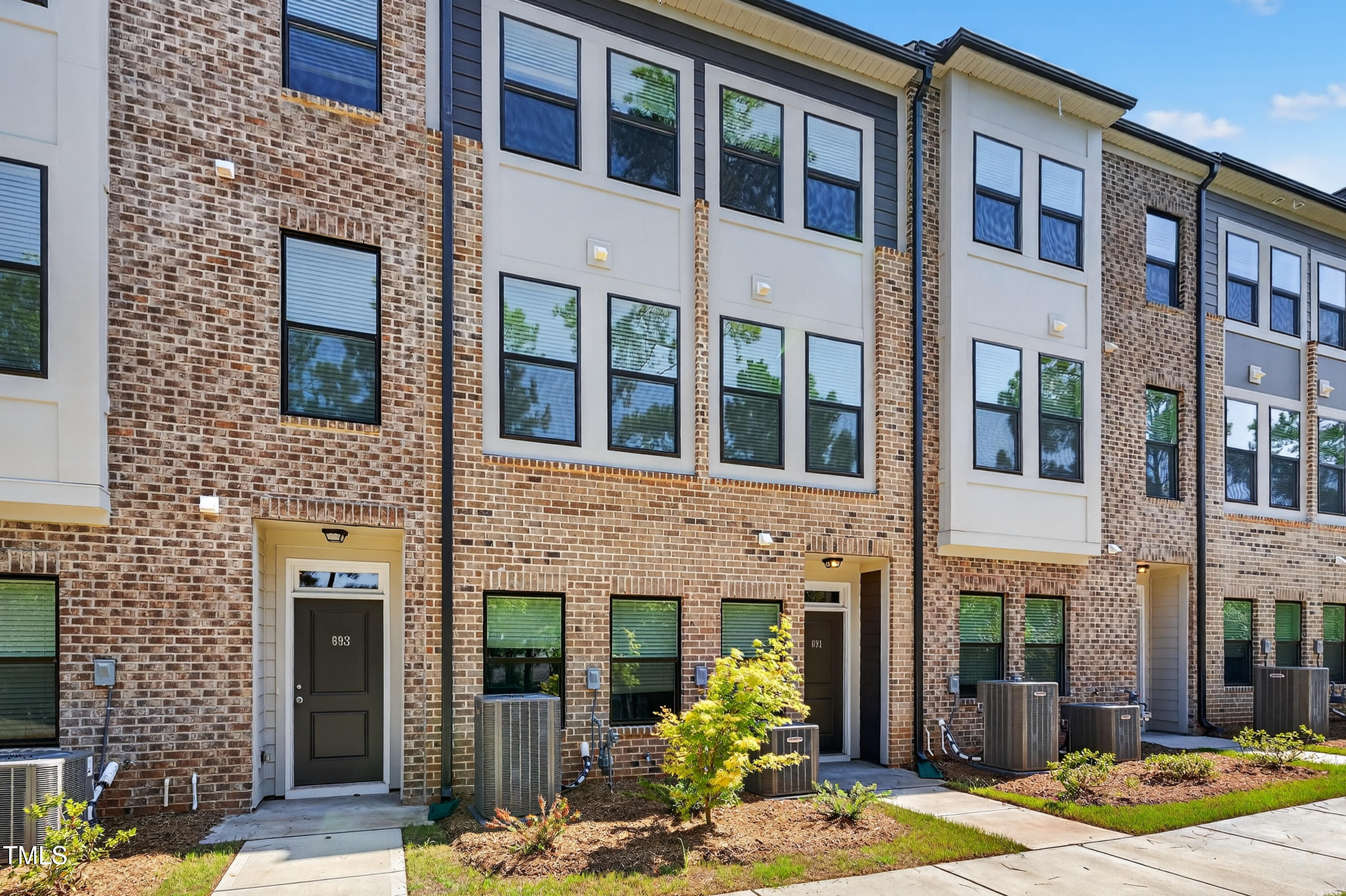 671 Bandon Alley