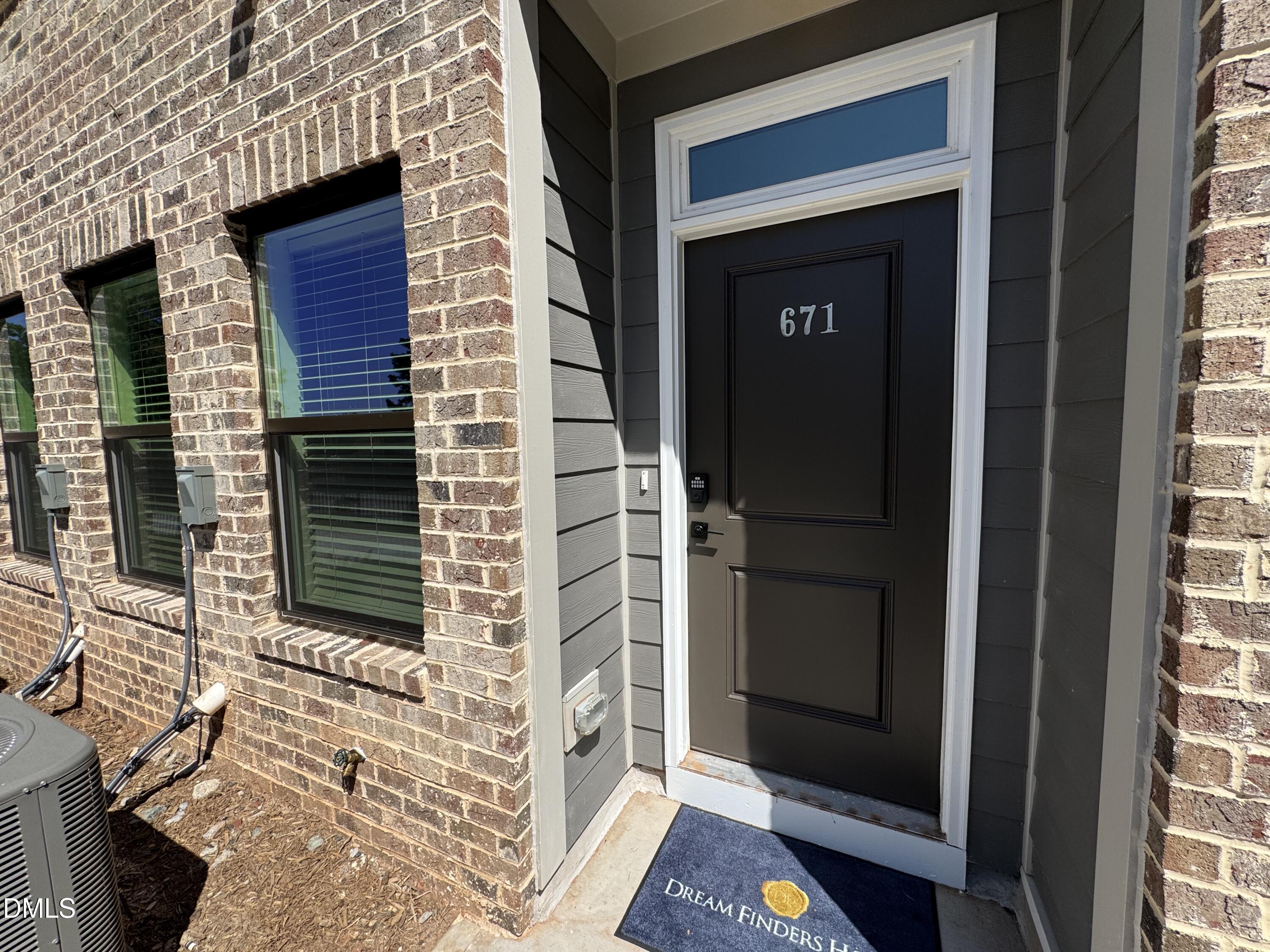 671 Bandon Alley