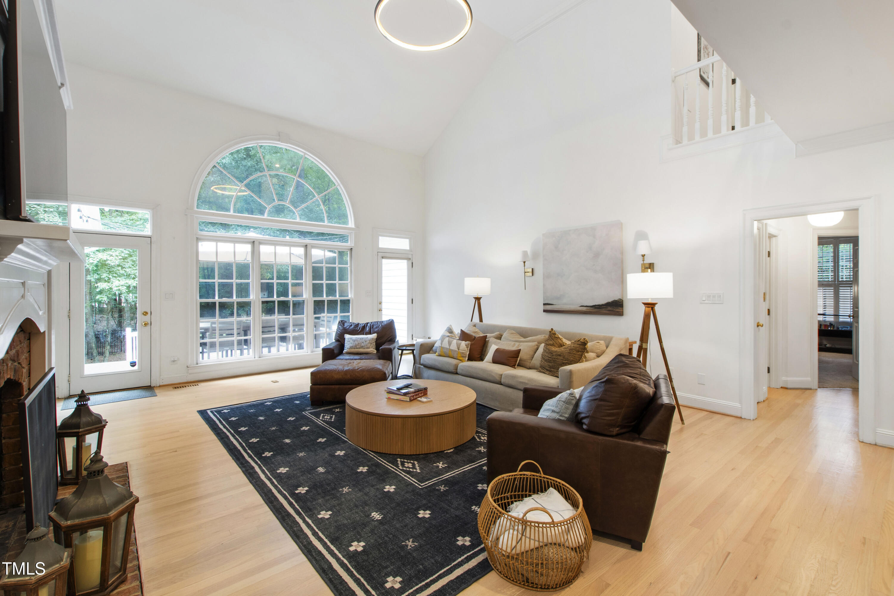8609 Carriage Tour Lane