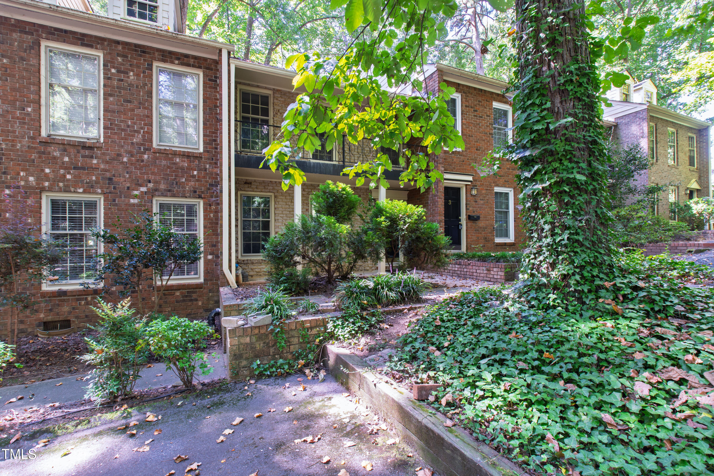 409 Smith Avenue # 102