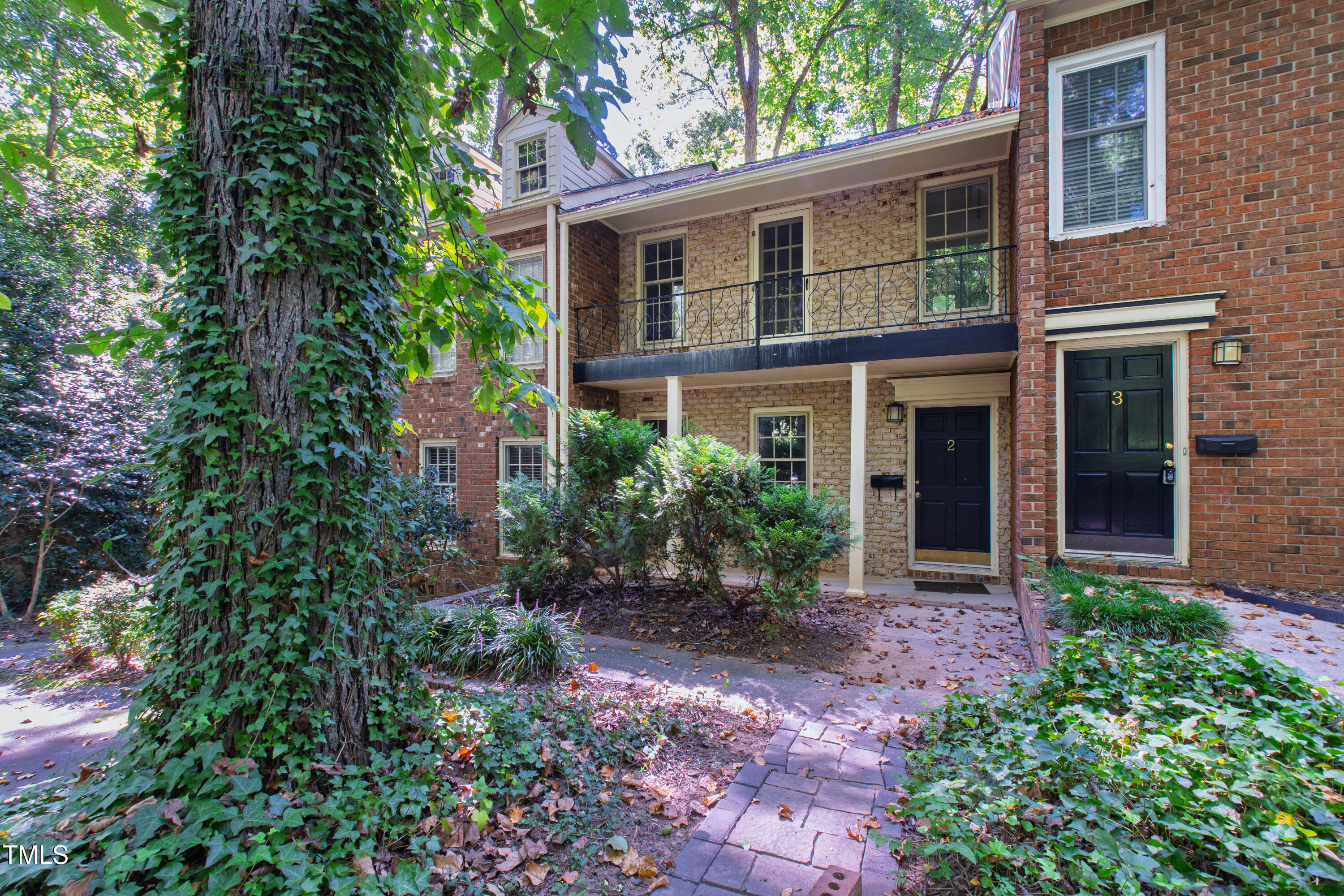 409 Smith Avenue # 102