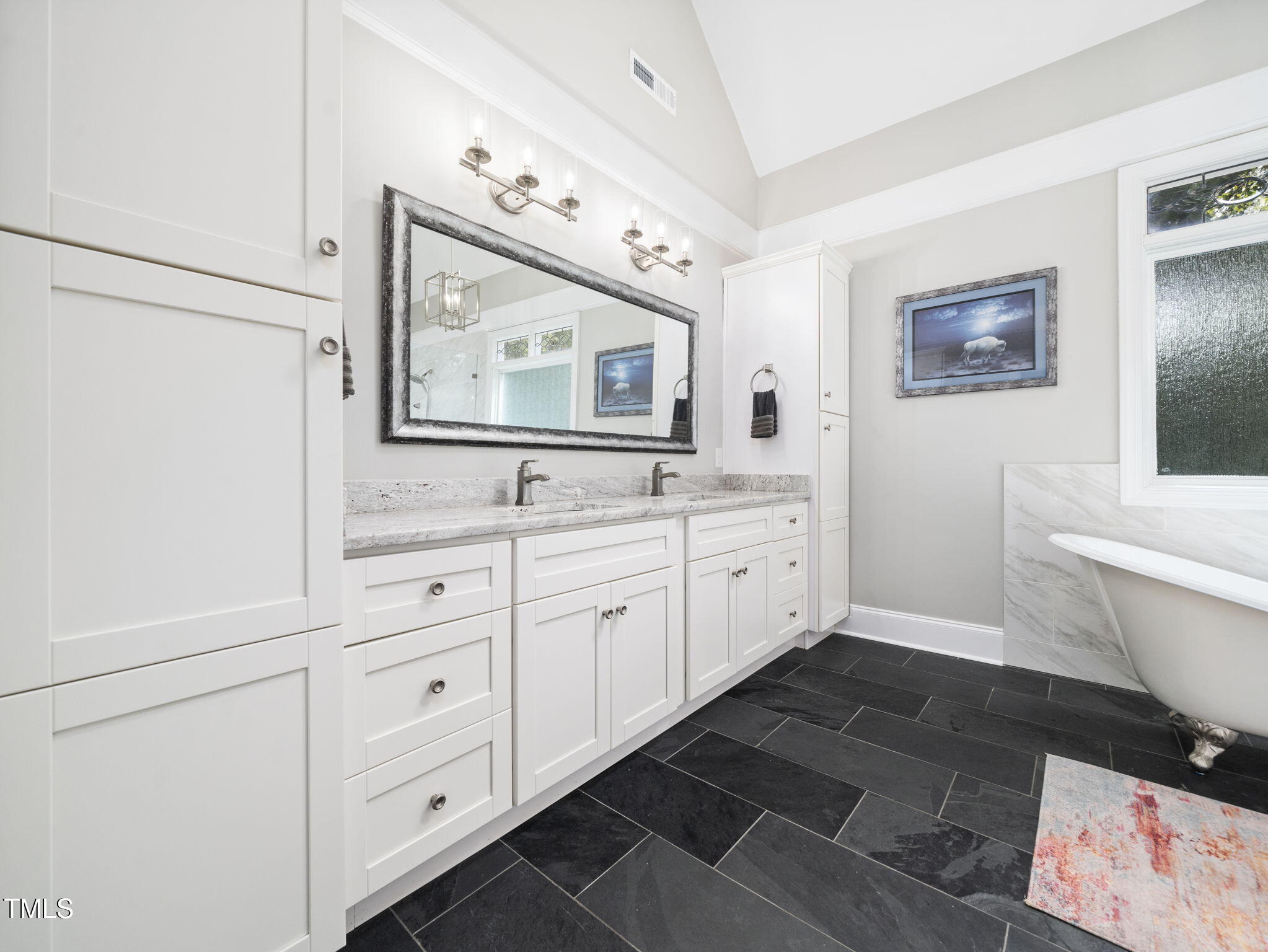 2828 Croix Place