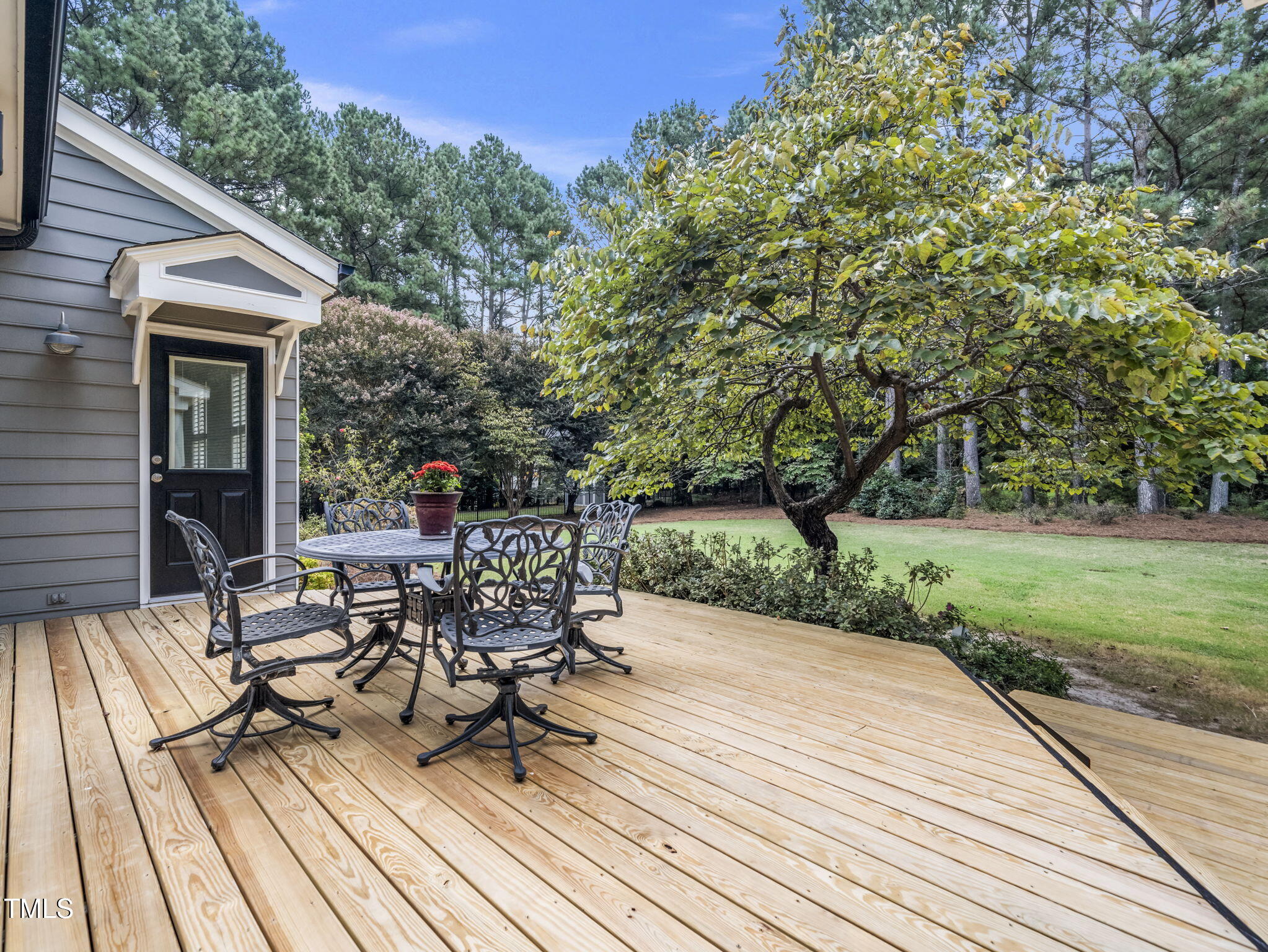 2828 Croix Place