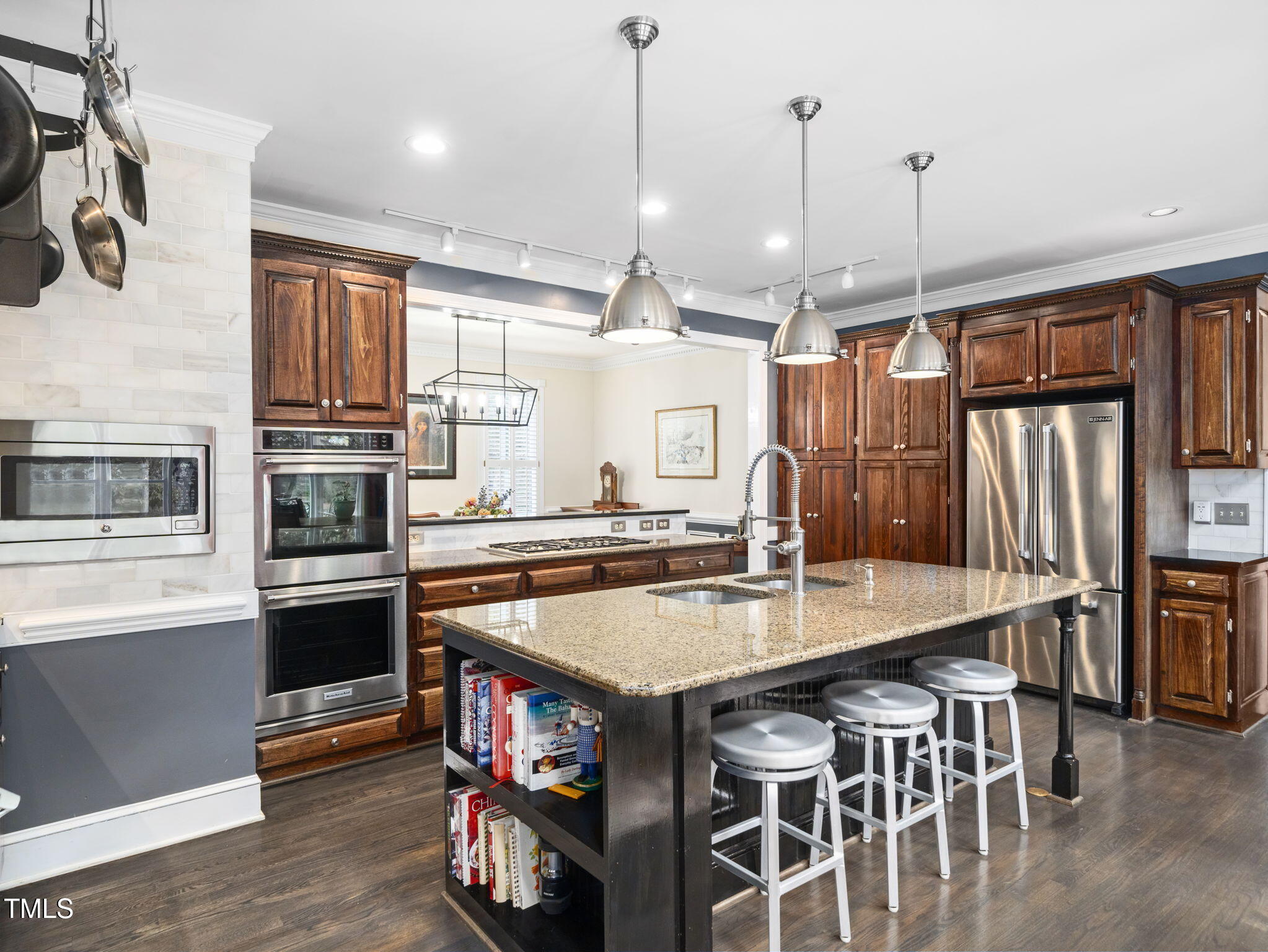 2828 Croix Place