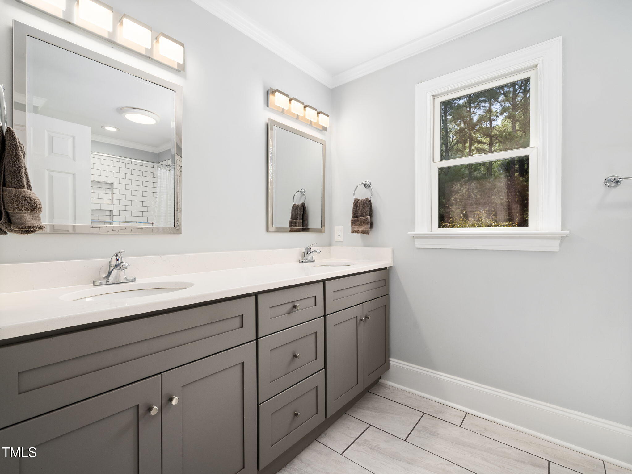 2828 Croix Place