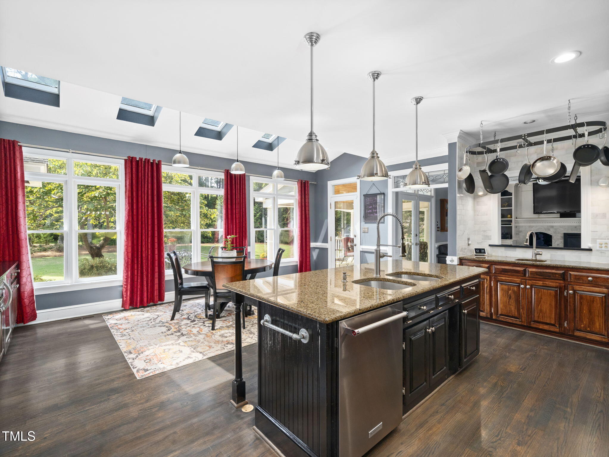 2828 Croix Place