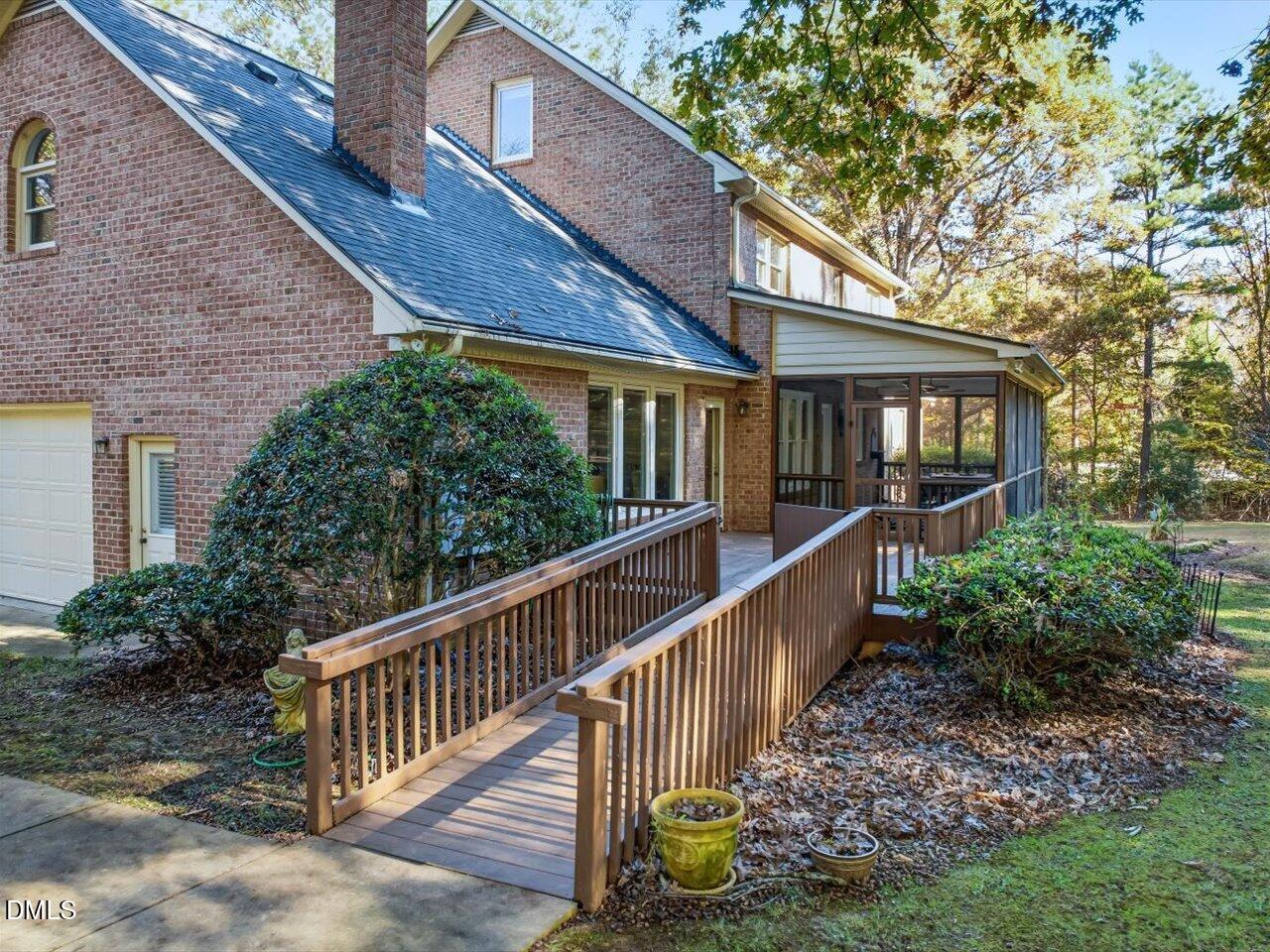 2901 Hunters Bluff Drive