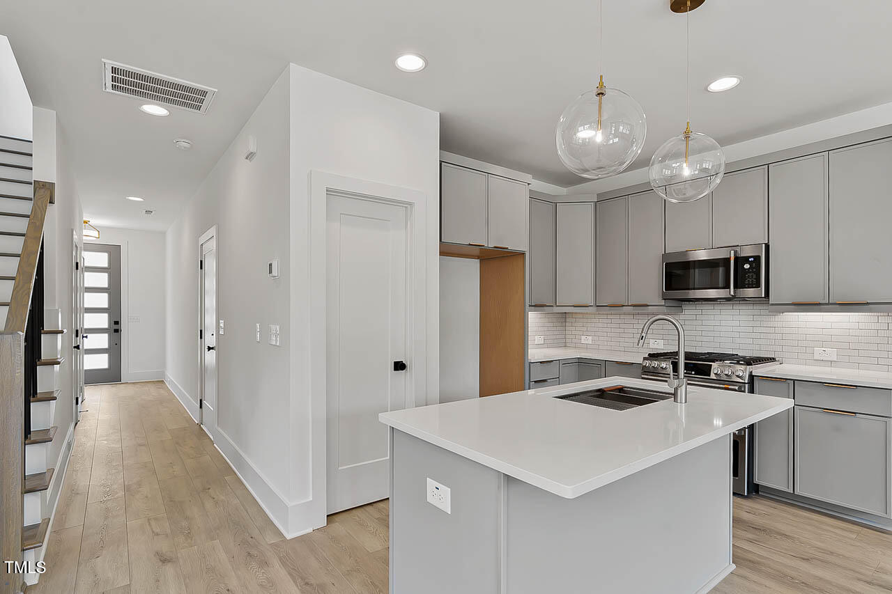 136 East End Avenue