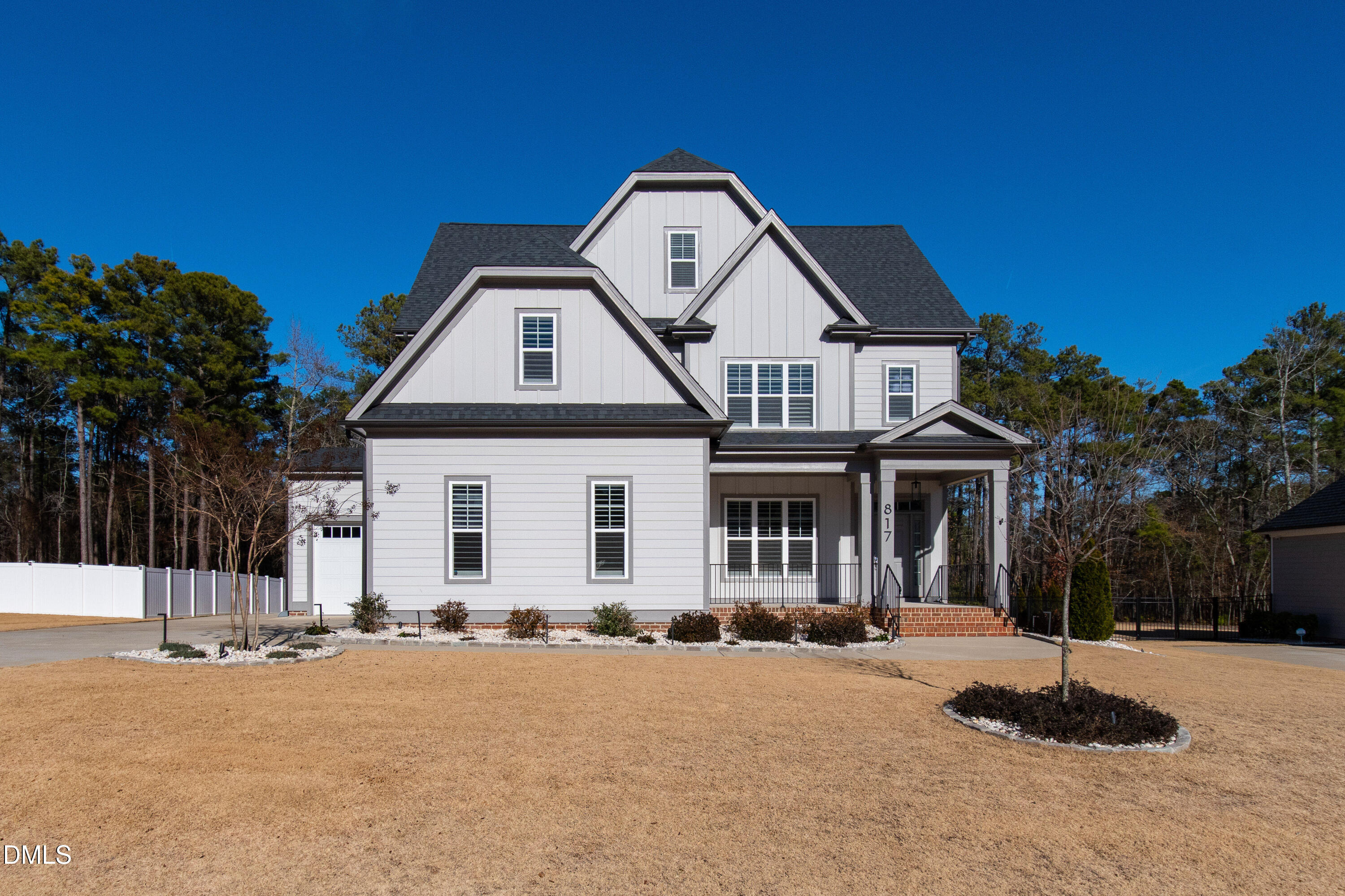 817 Crimson Ridge Trail