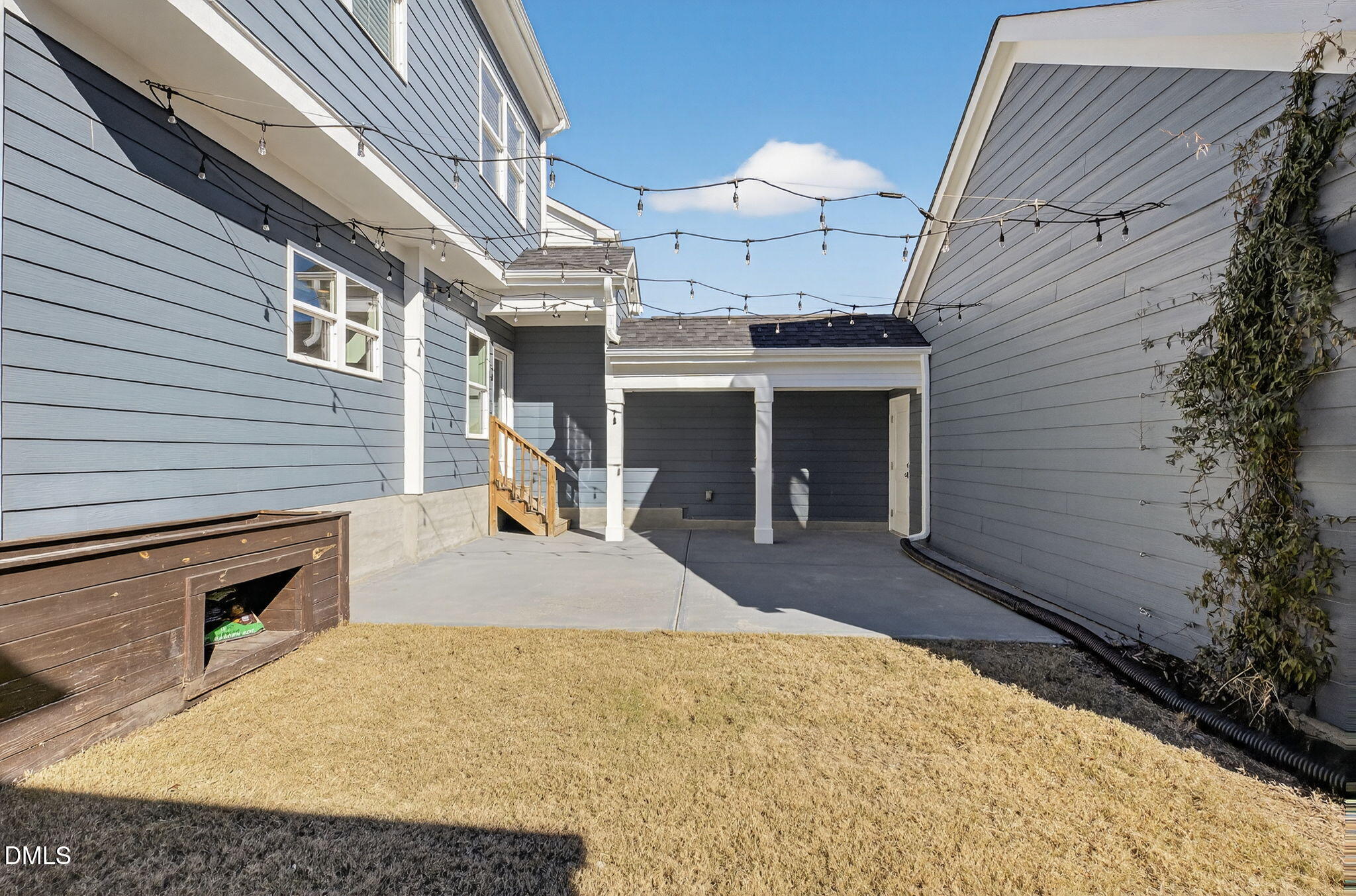 1161 Gloriosa Street