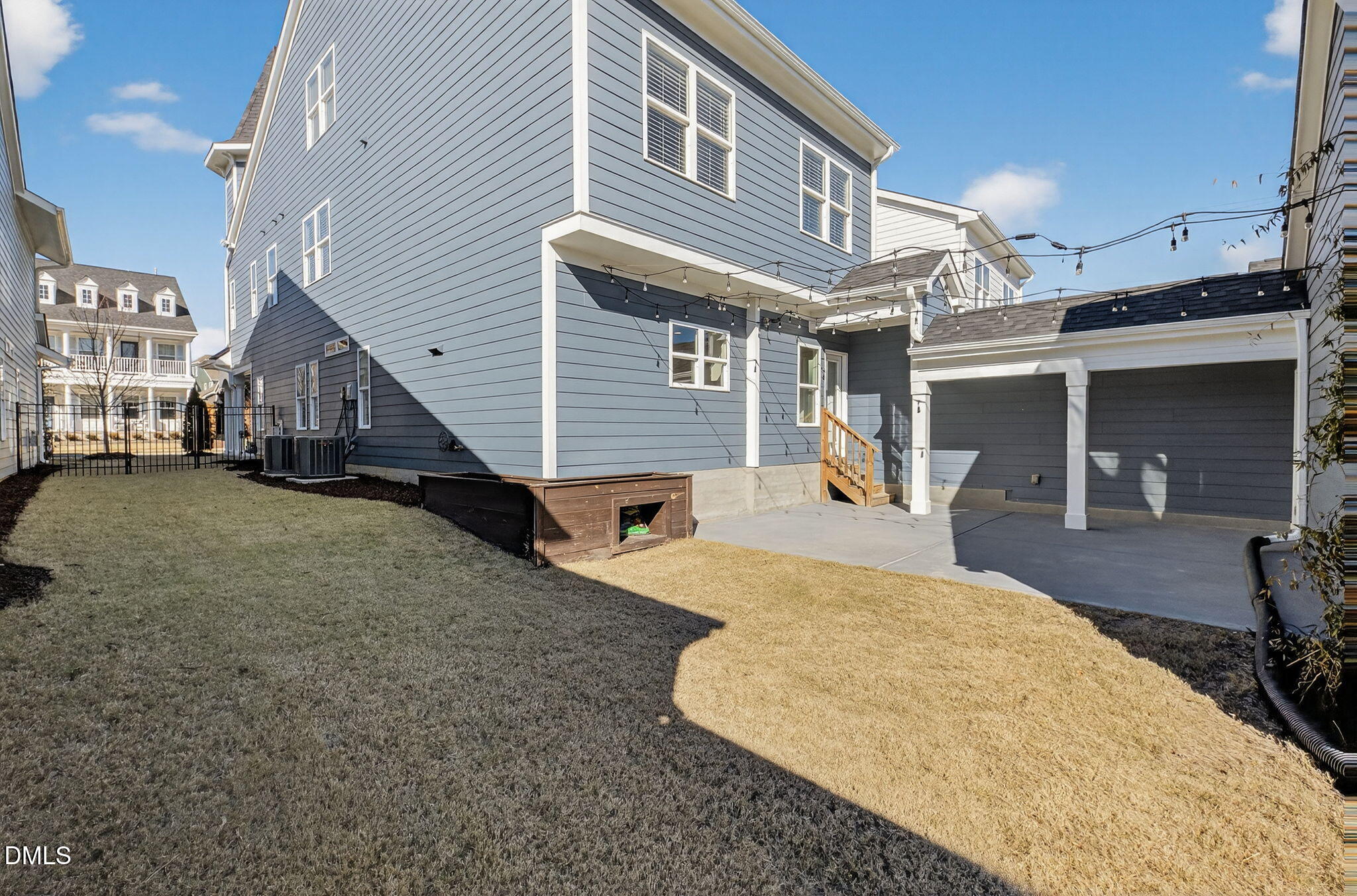 1161 Gloriosa Street
