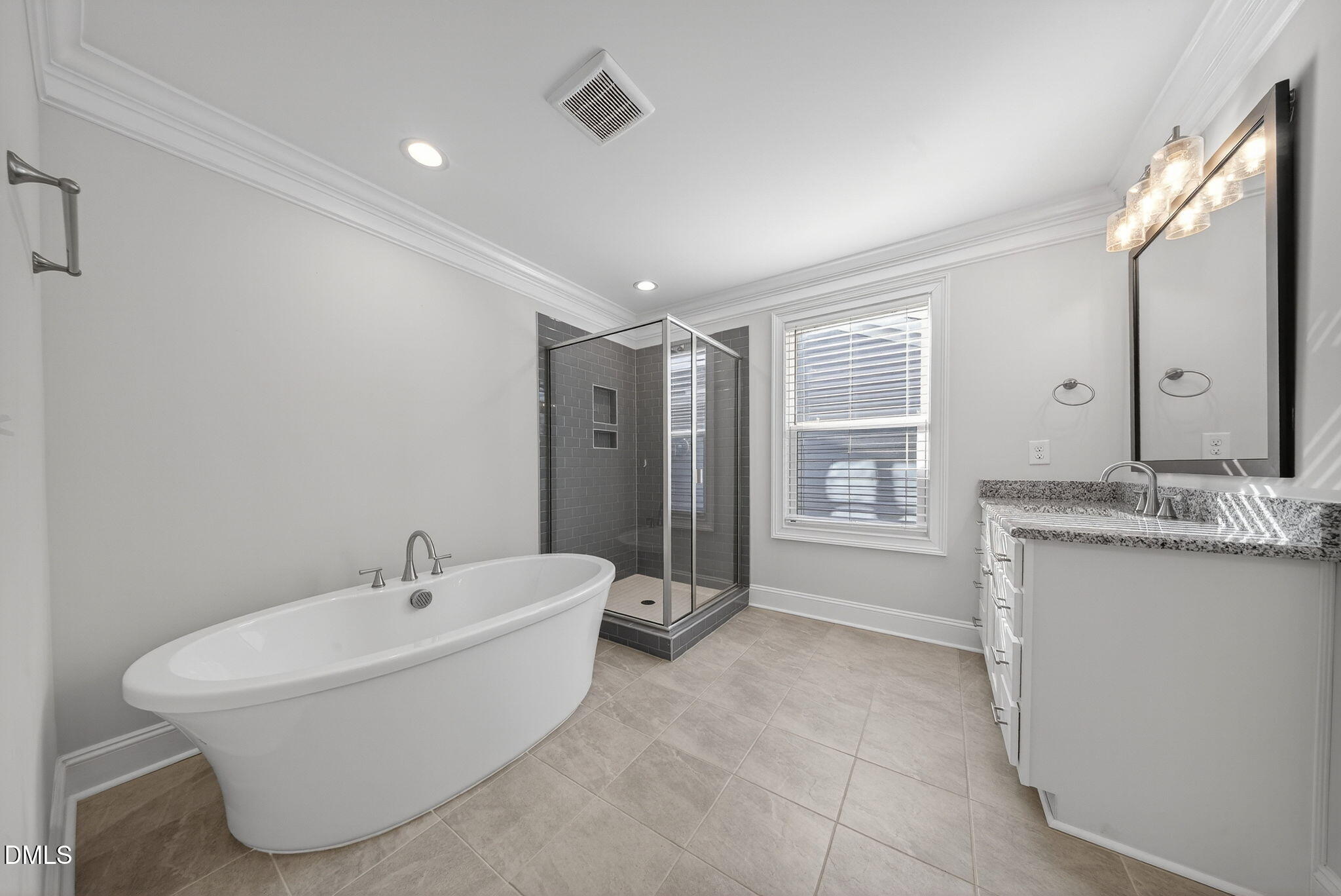 1161 Gloriosa Street