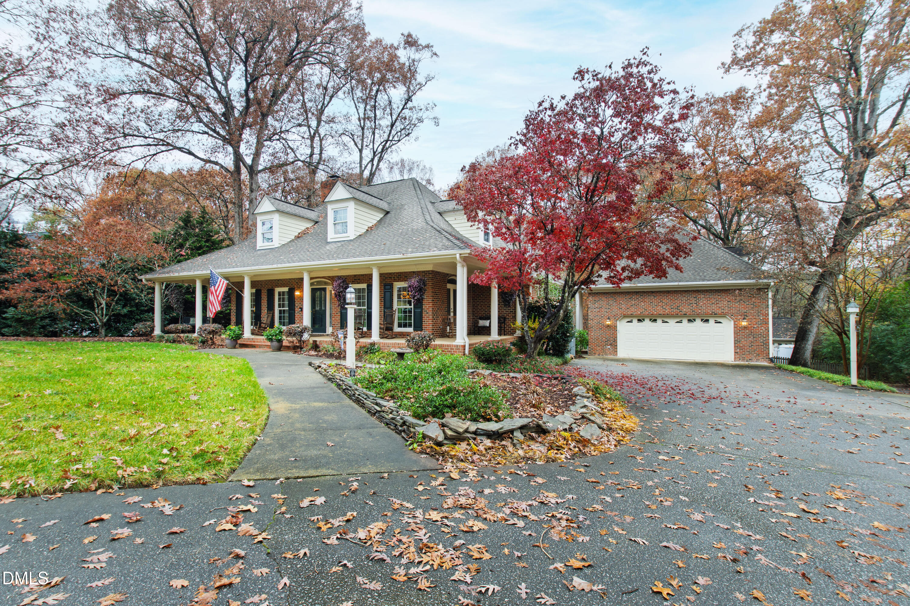 1220 Enchanted Oaks Dr