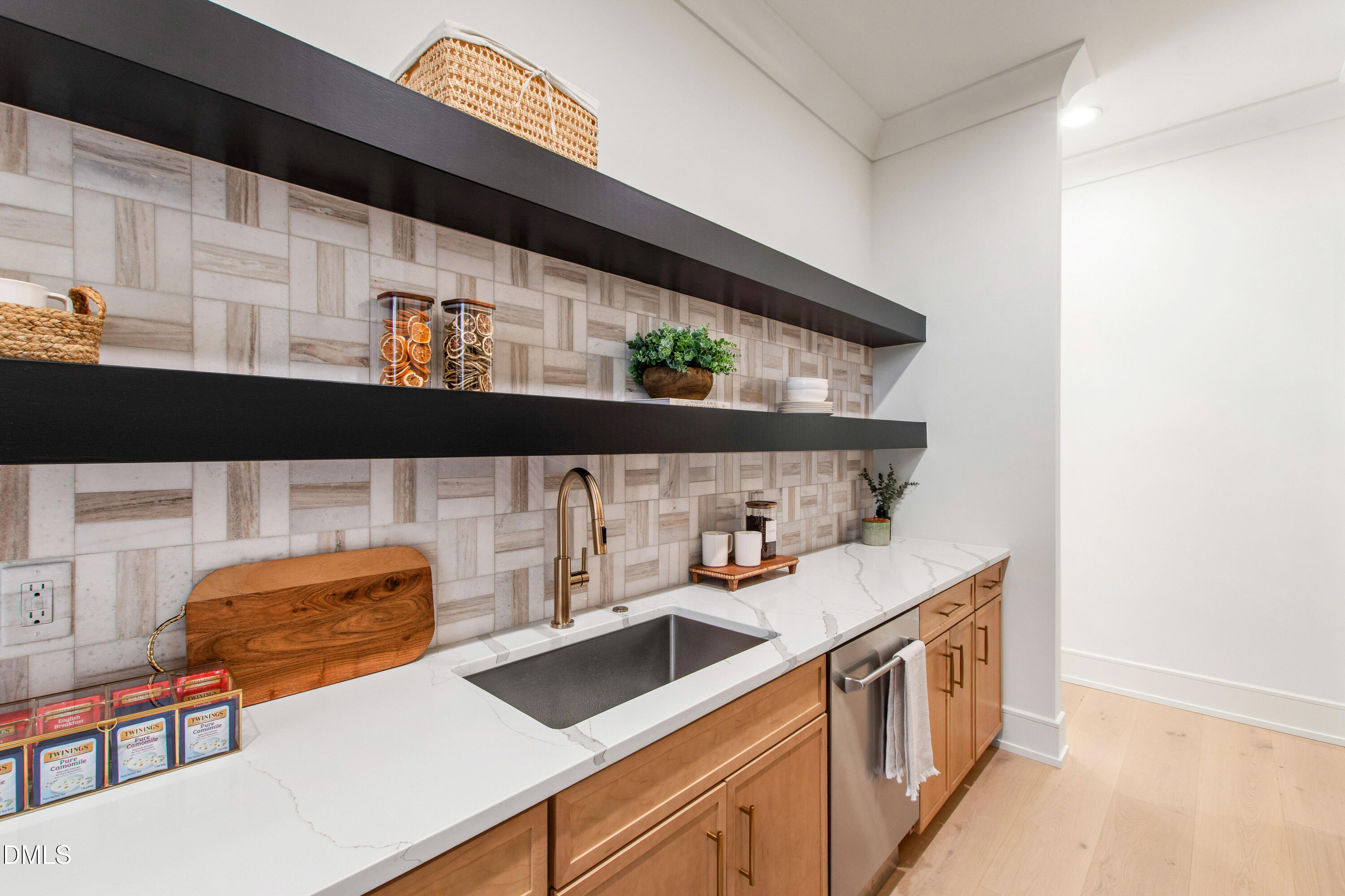 405 Latimer Road