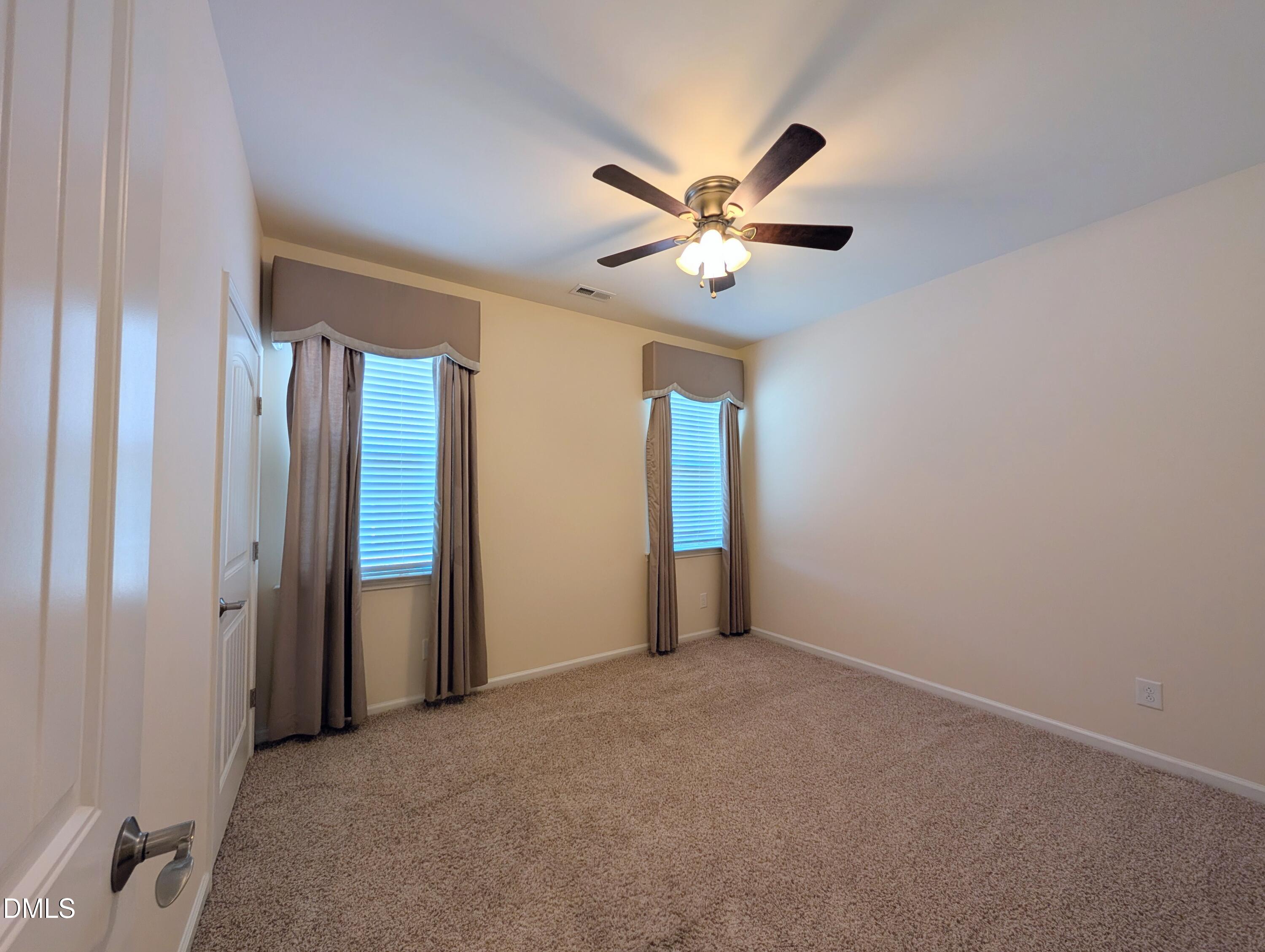 4612 Thorn Leaf Court