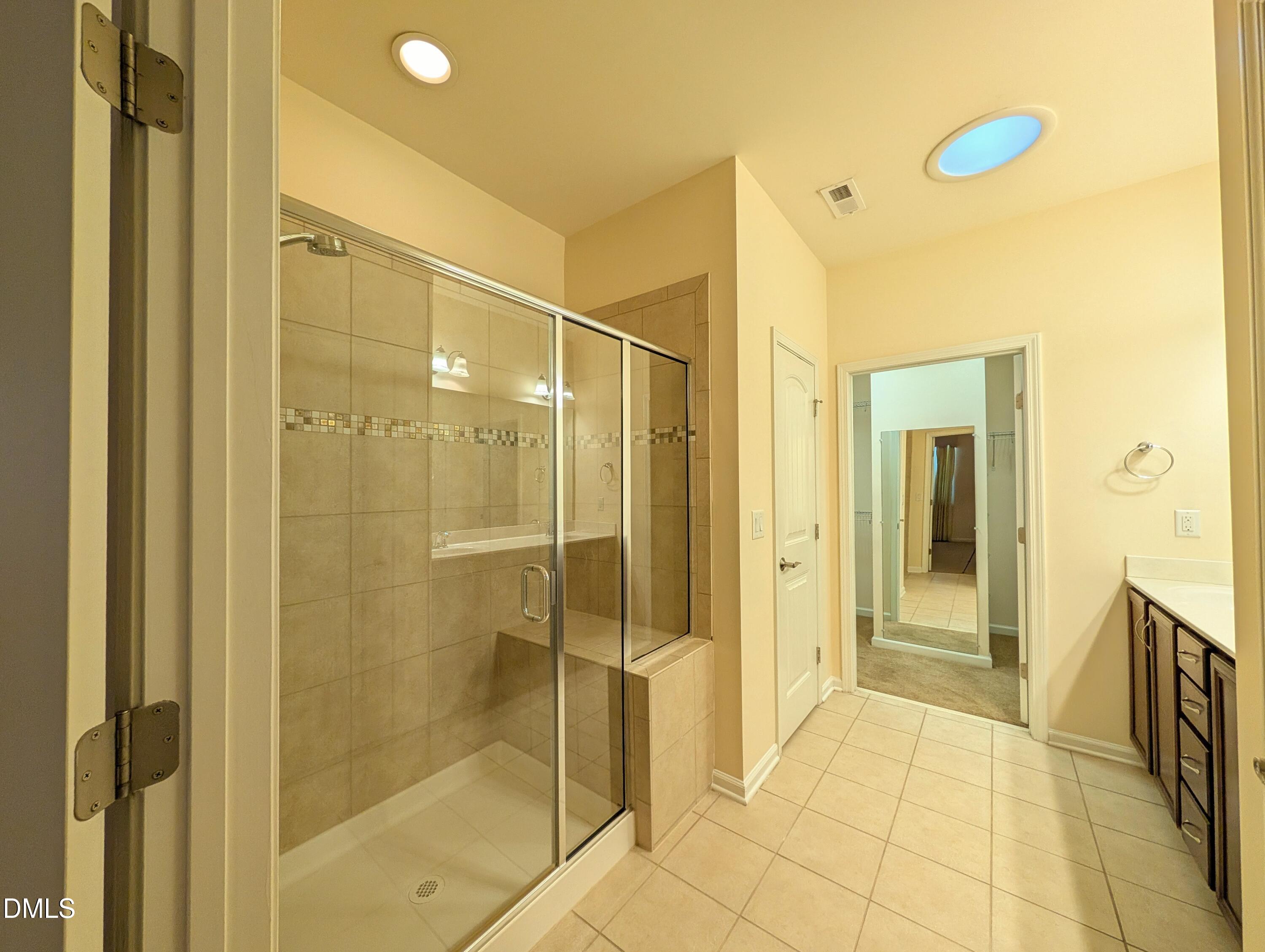 4612 Thorn Leaf Court
