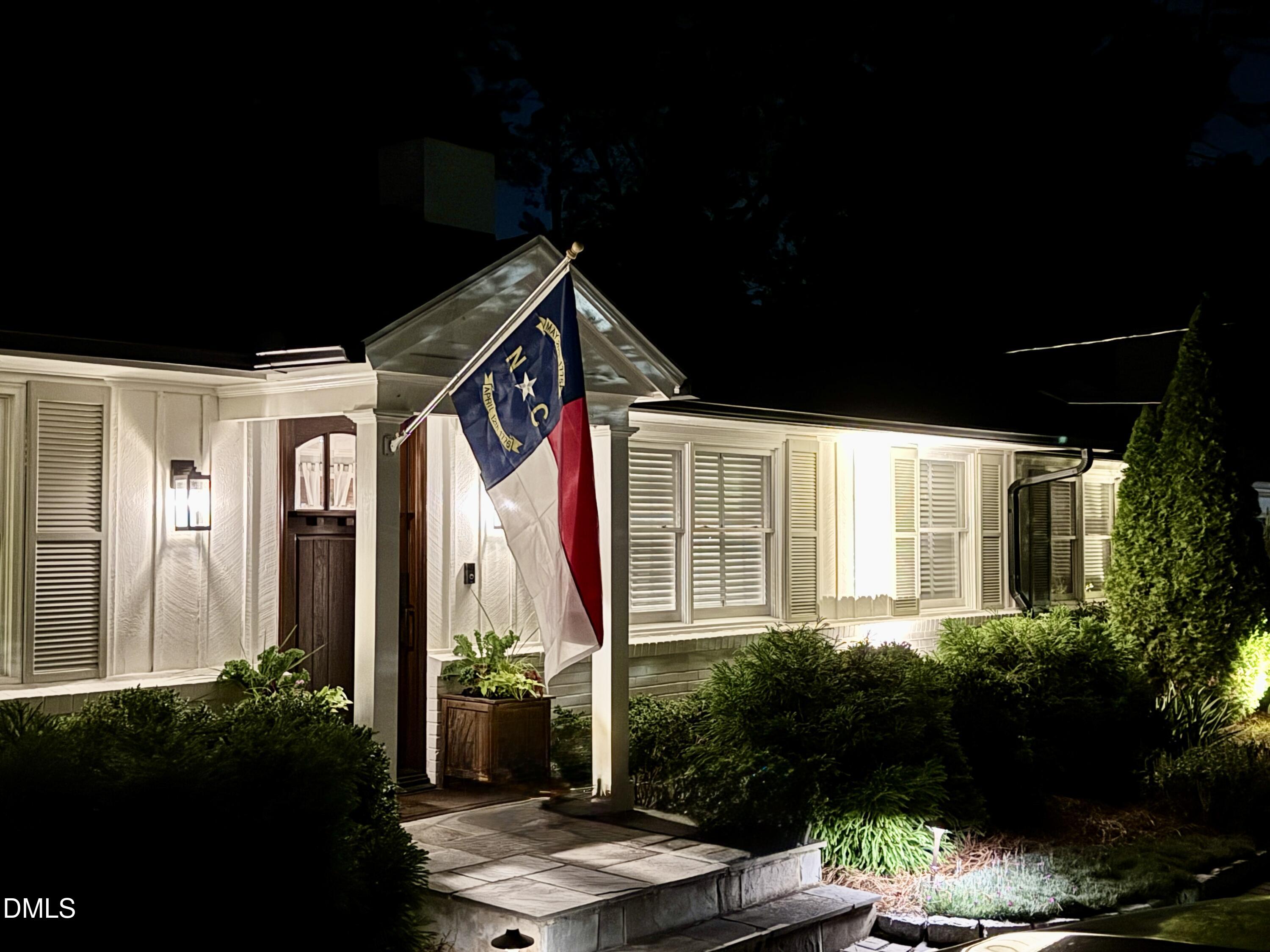 212 E Drewry Lane