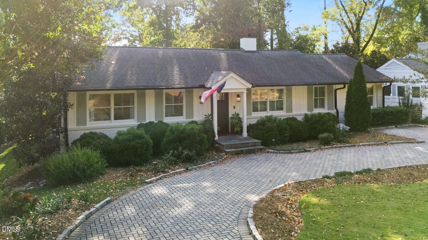 212 E Drewry Lane