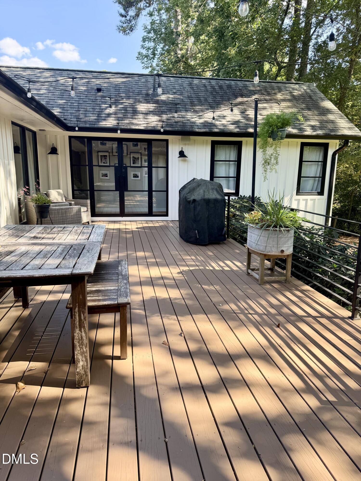 212 E Drewry Lane