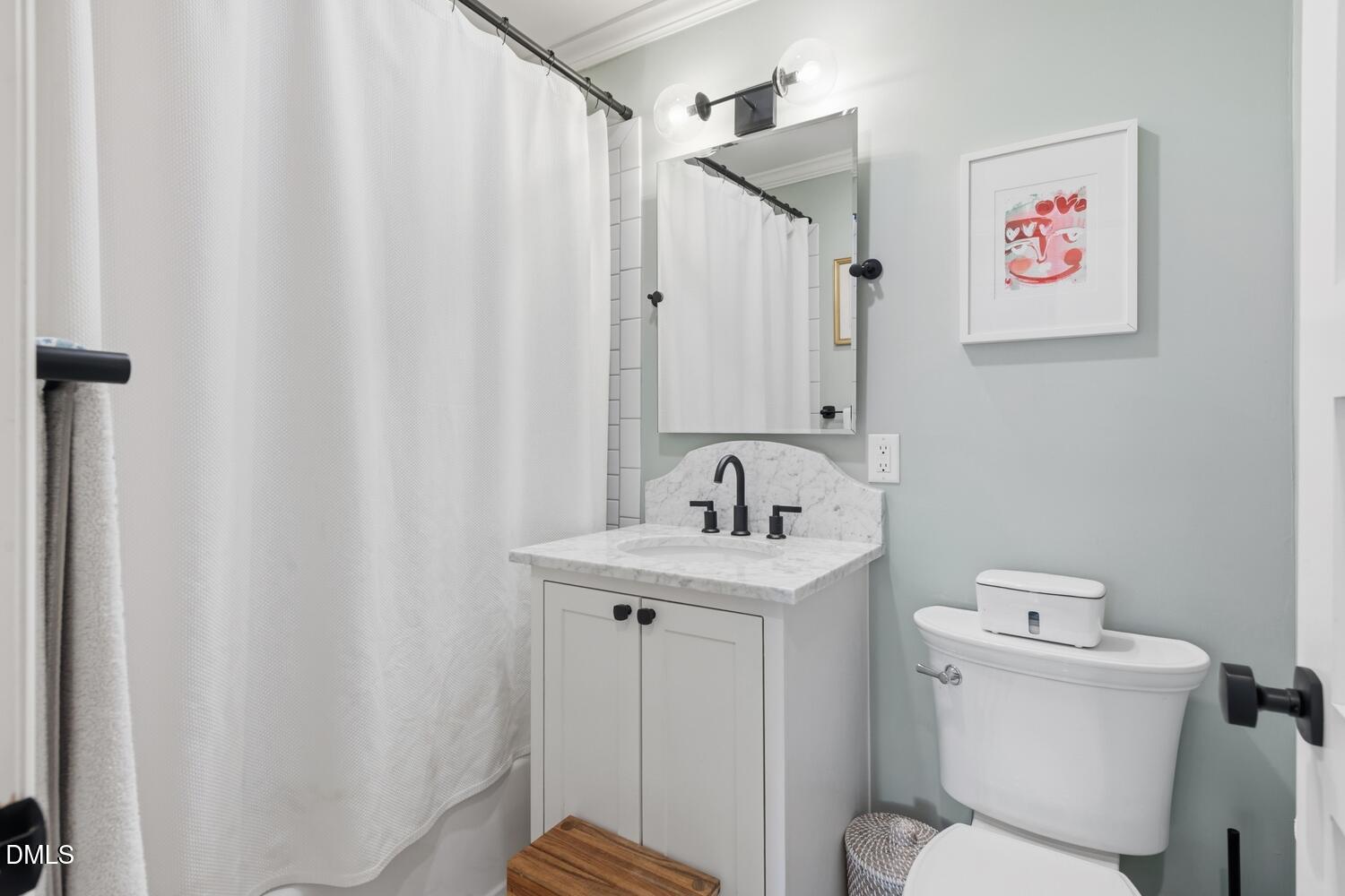 212 E Drewry Lane