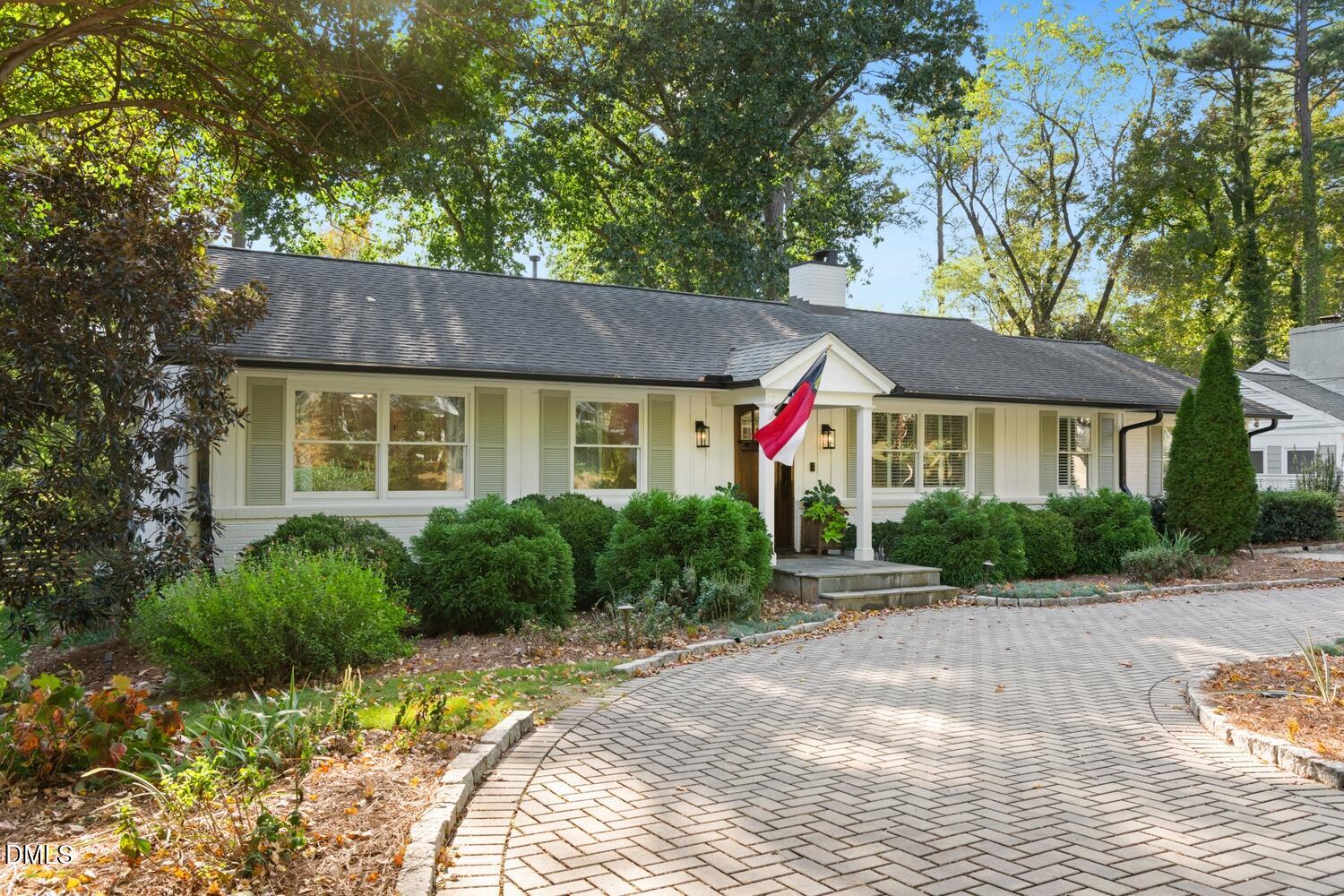 212 E Drewry Lane
