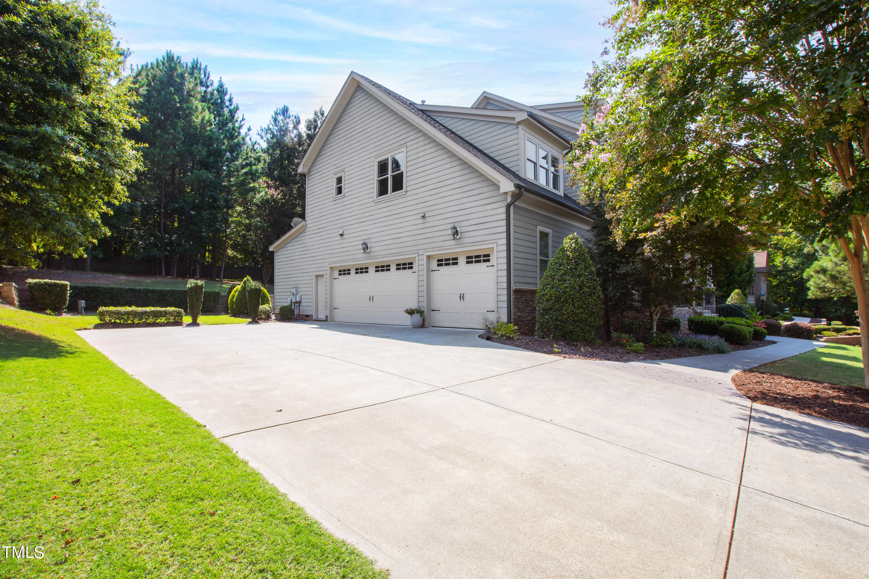 3209 Bryant Falls Court