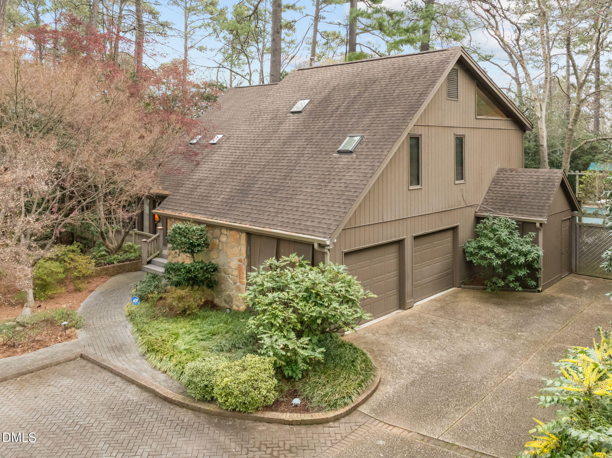 2416 Ridge Road