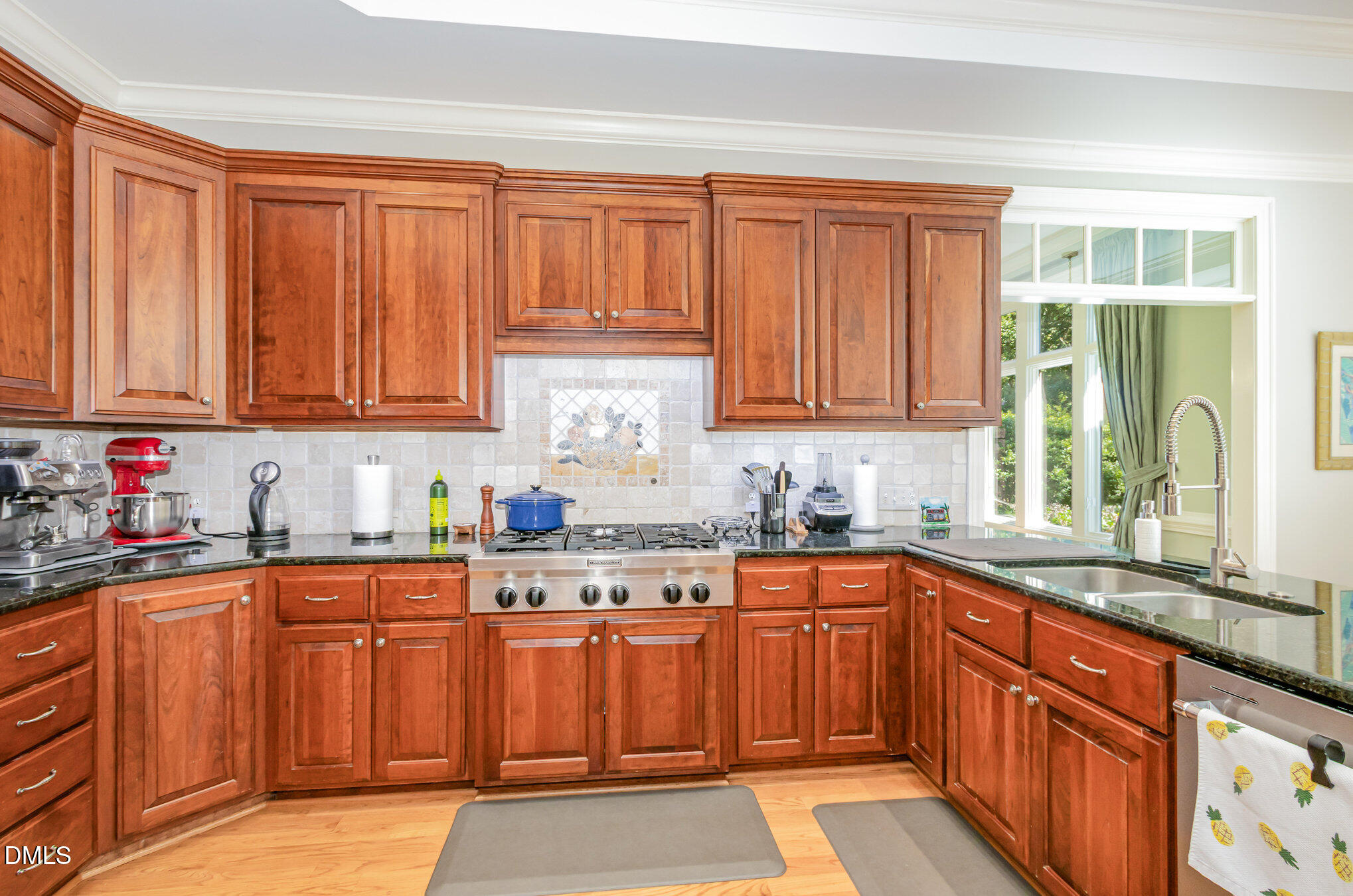 19006 Stone Brook