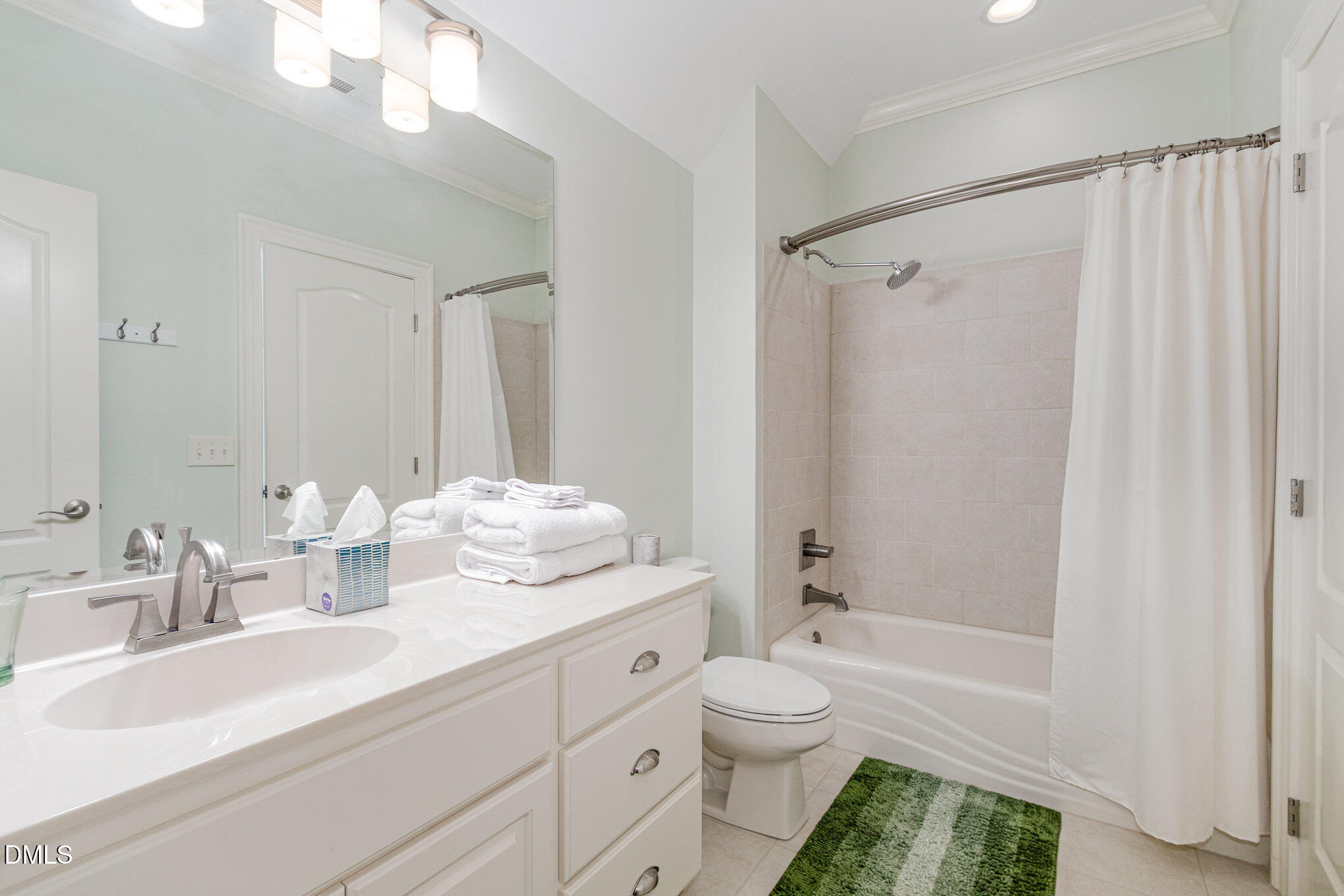19006 Stone Brook