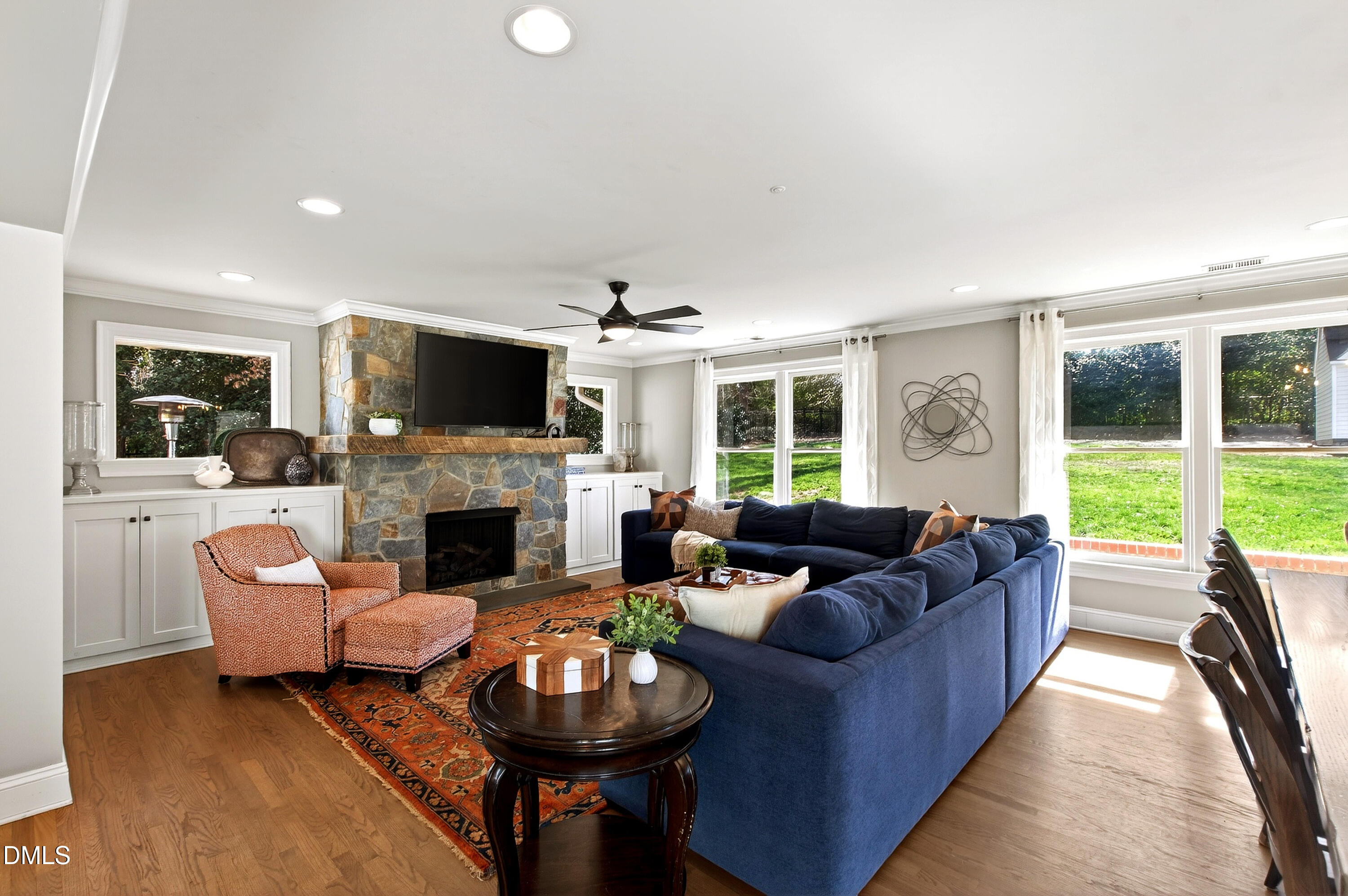 2638 Lakeview Drive