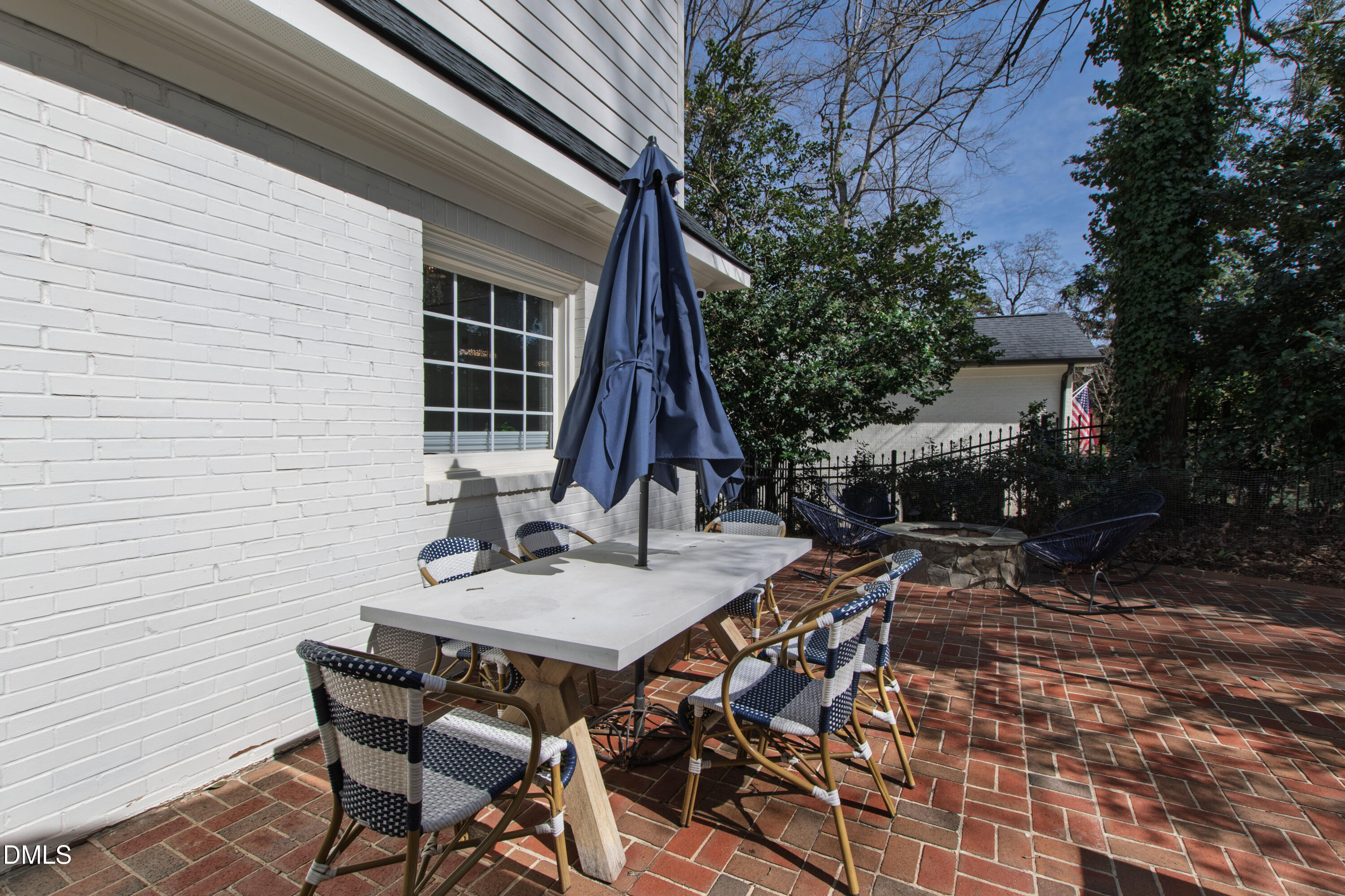 2638 Lakeview Drive