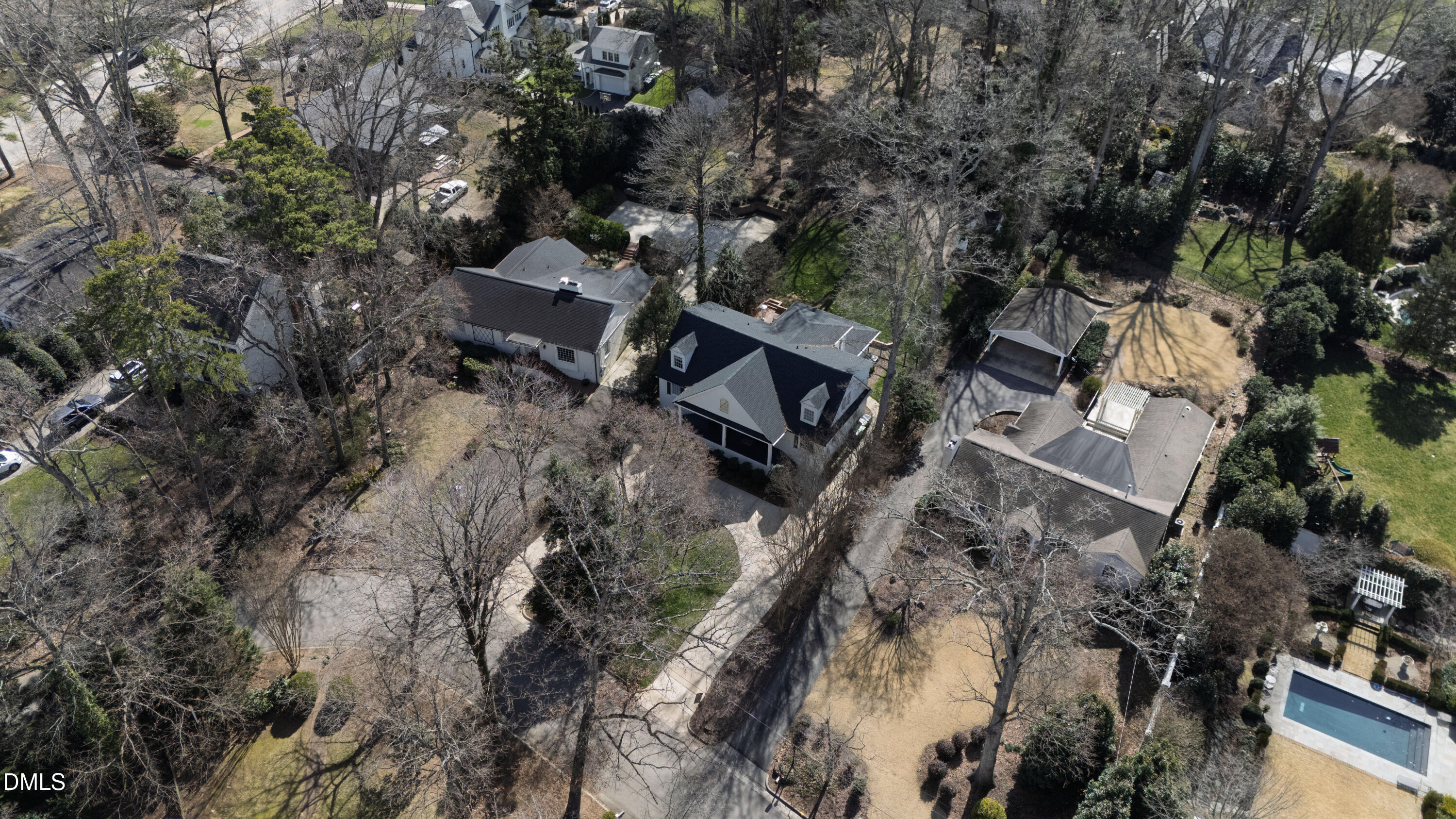 2638 Lakeview Drive