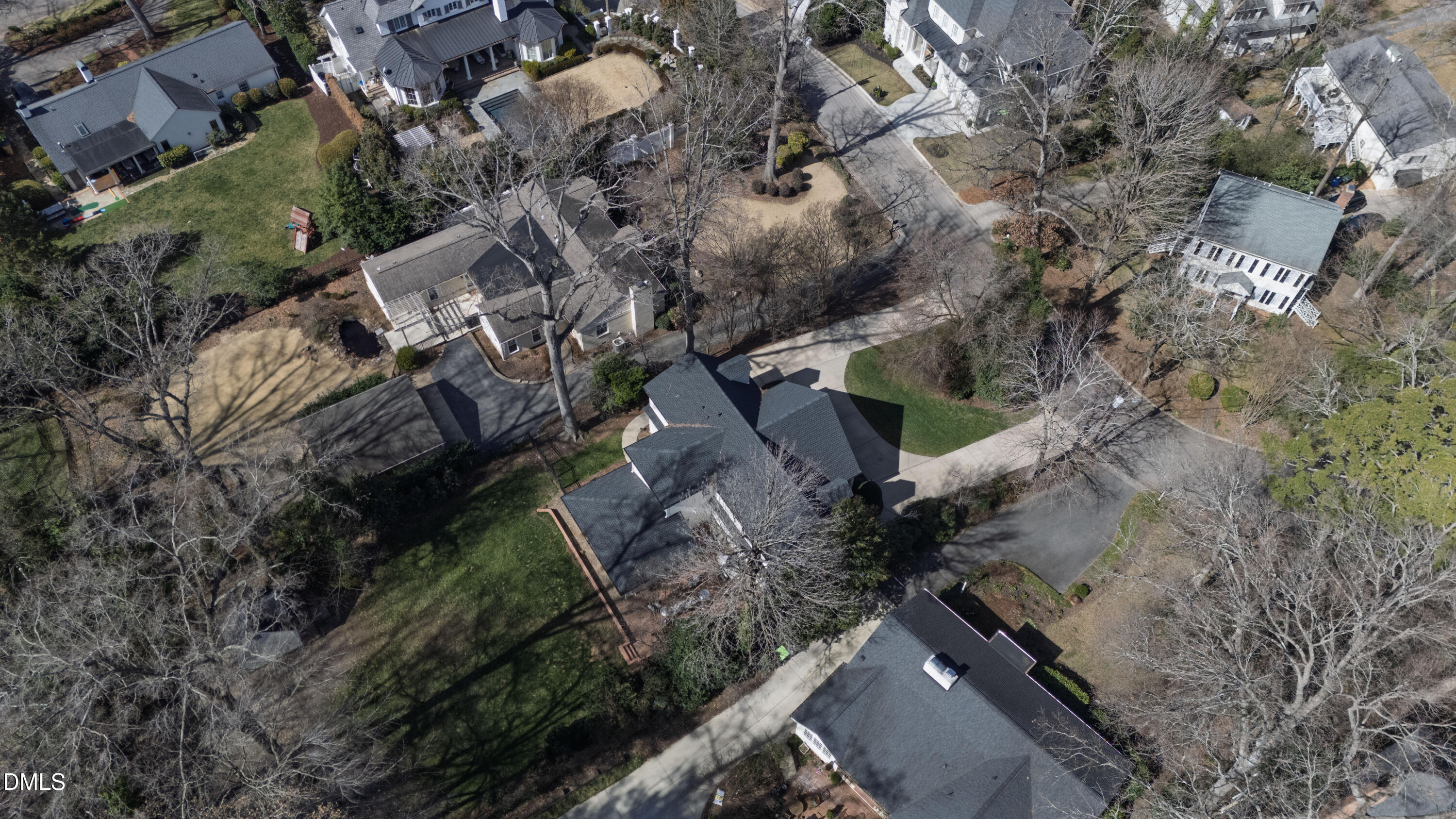 2638 Lakeview Drive