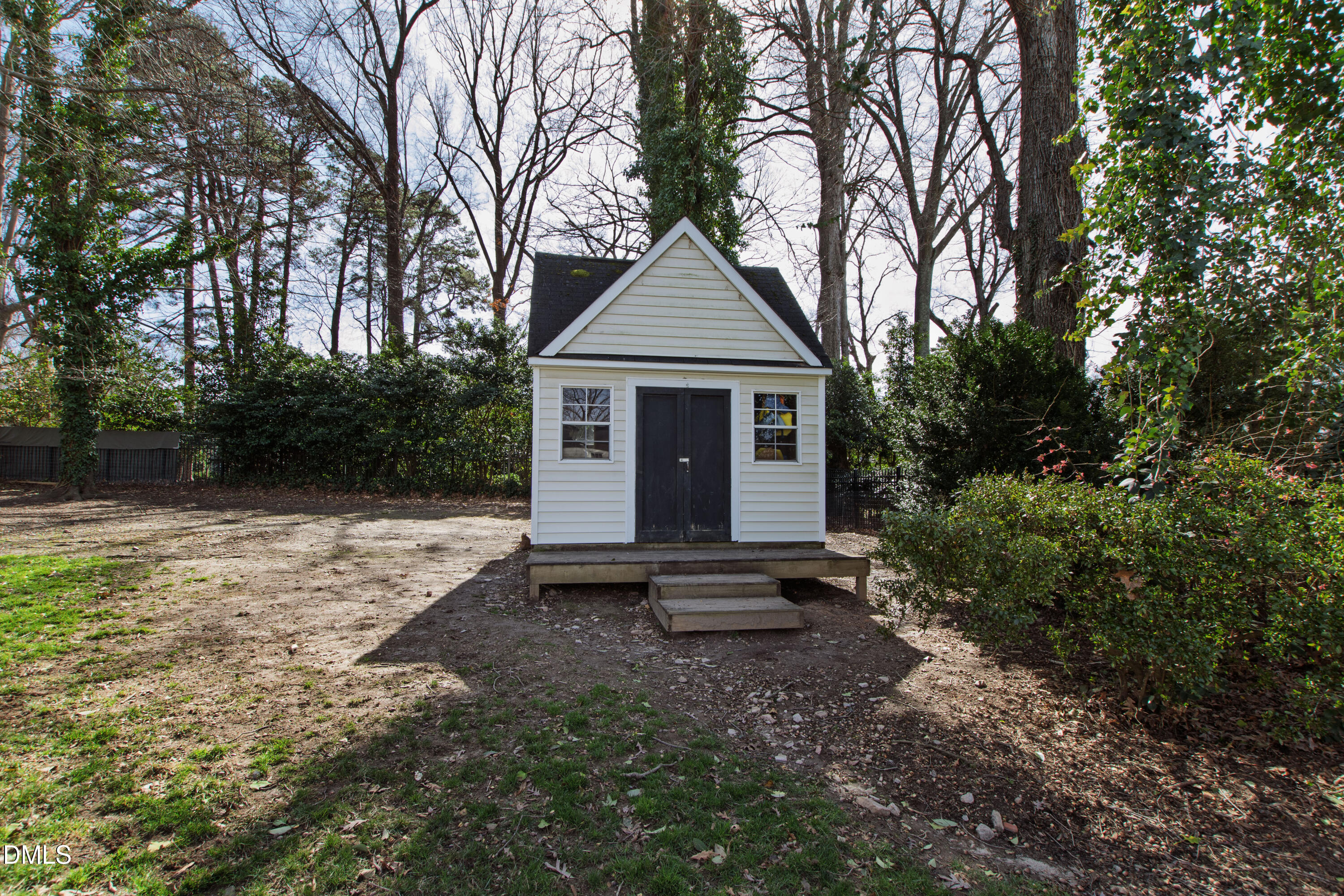 2638 Lakeview Drive