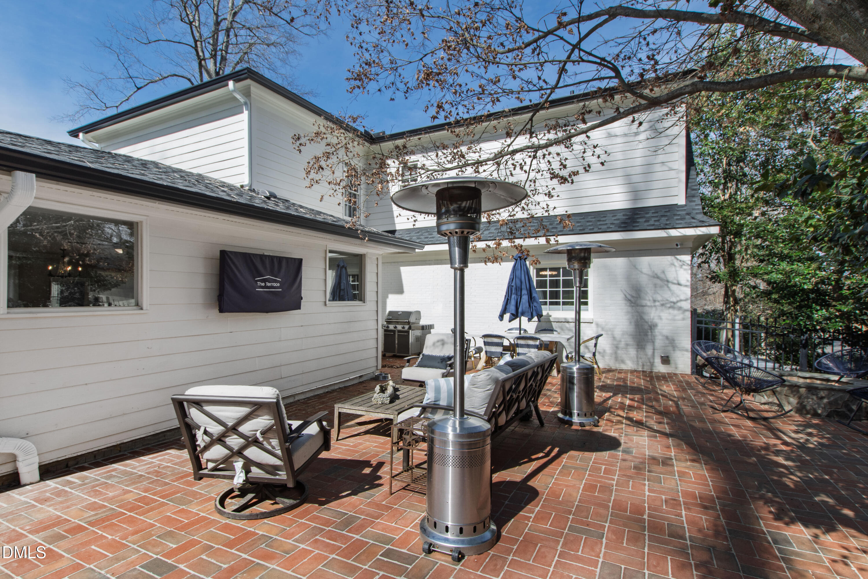 2638 Lakeview Drive