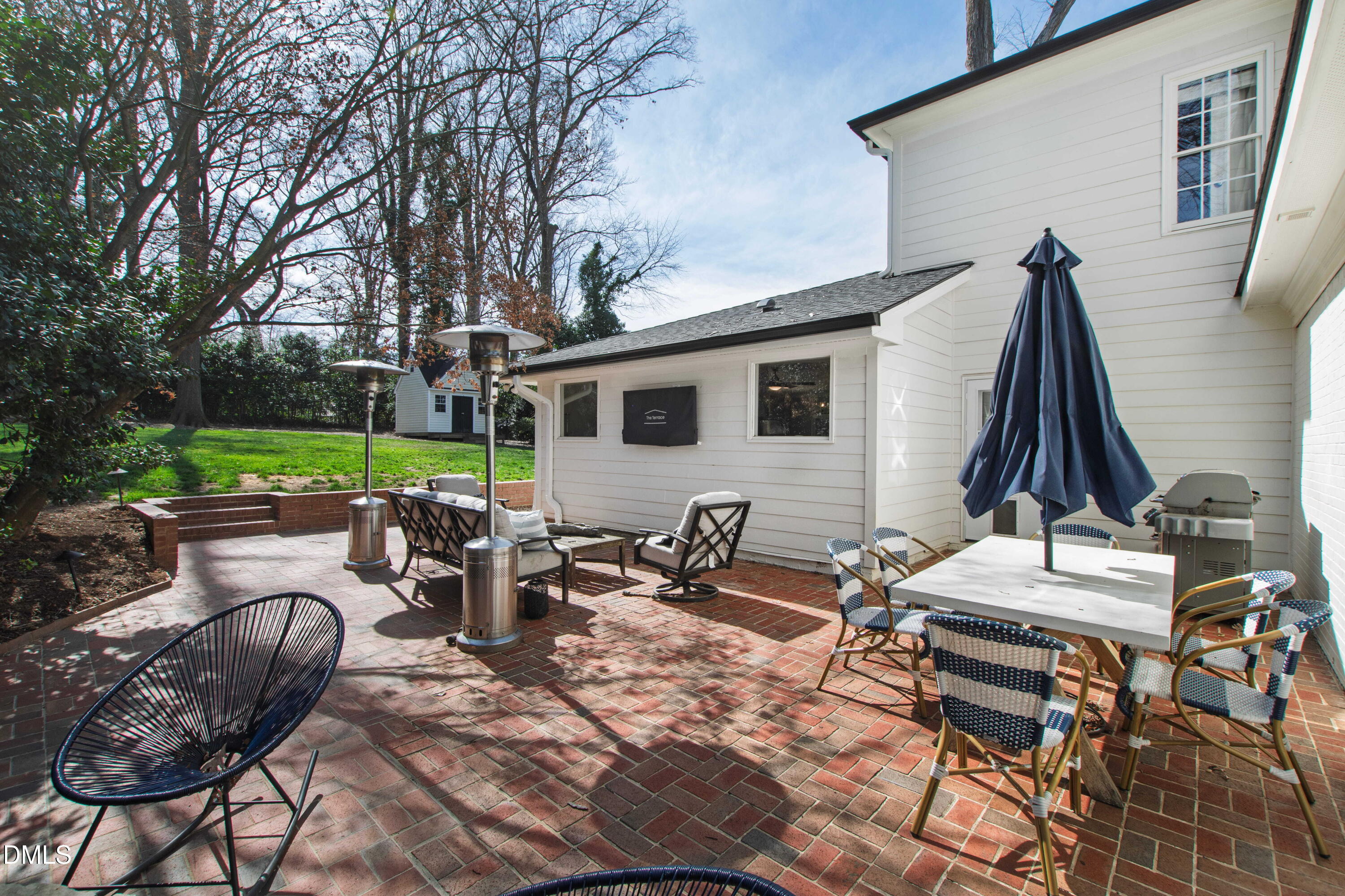2638 Lakeview Drive