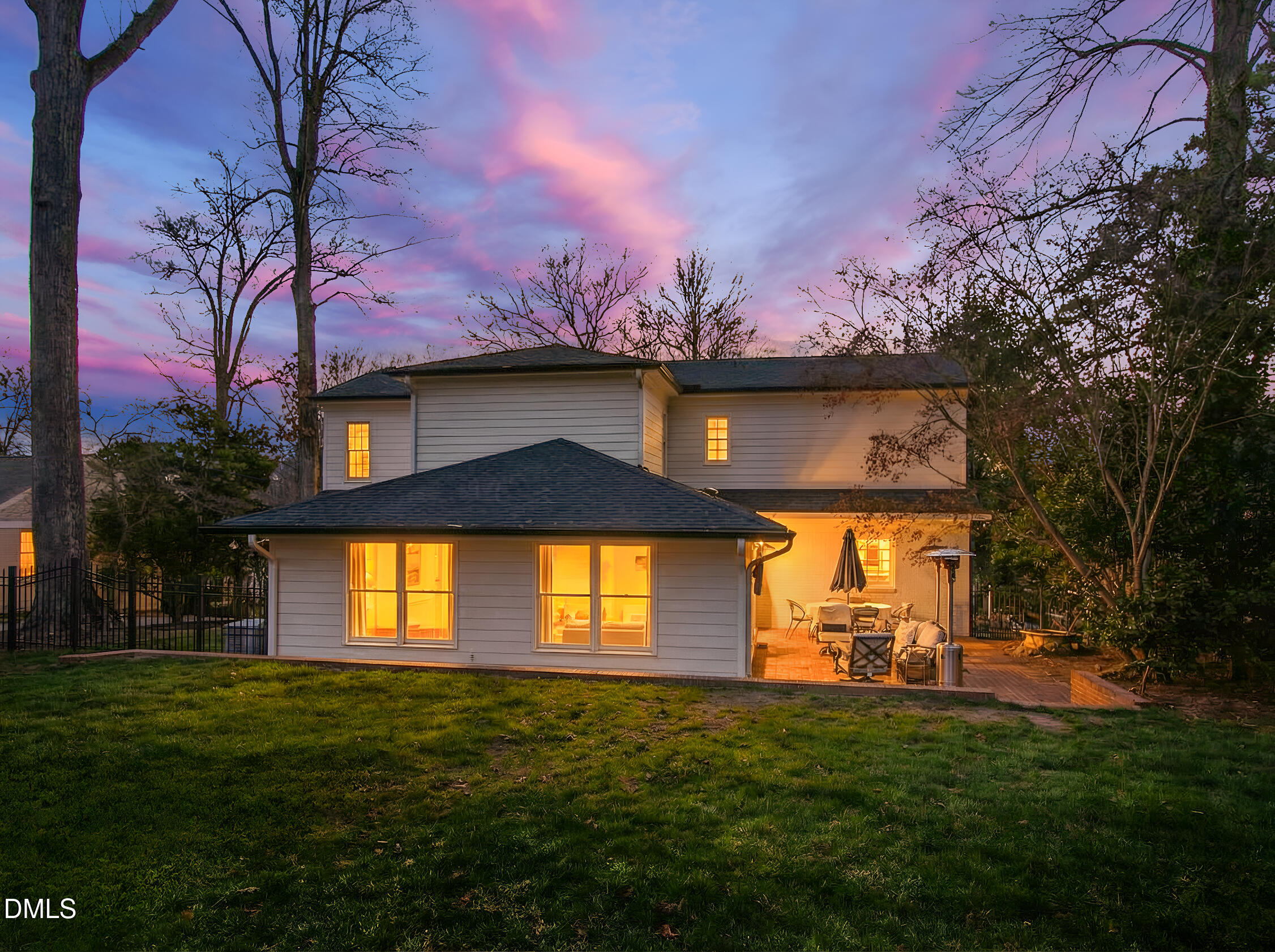 2638 Lakeview Drive