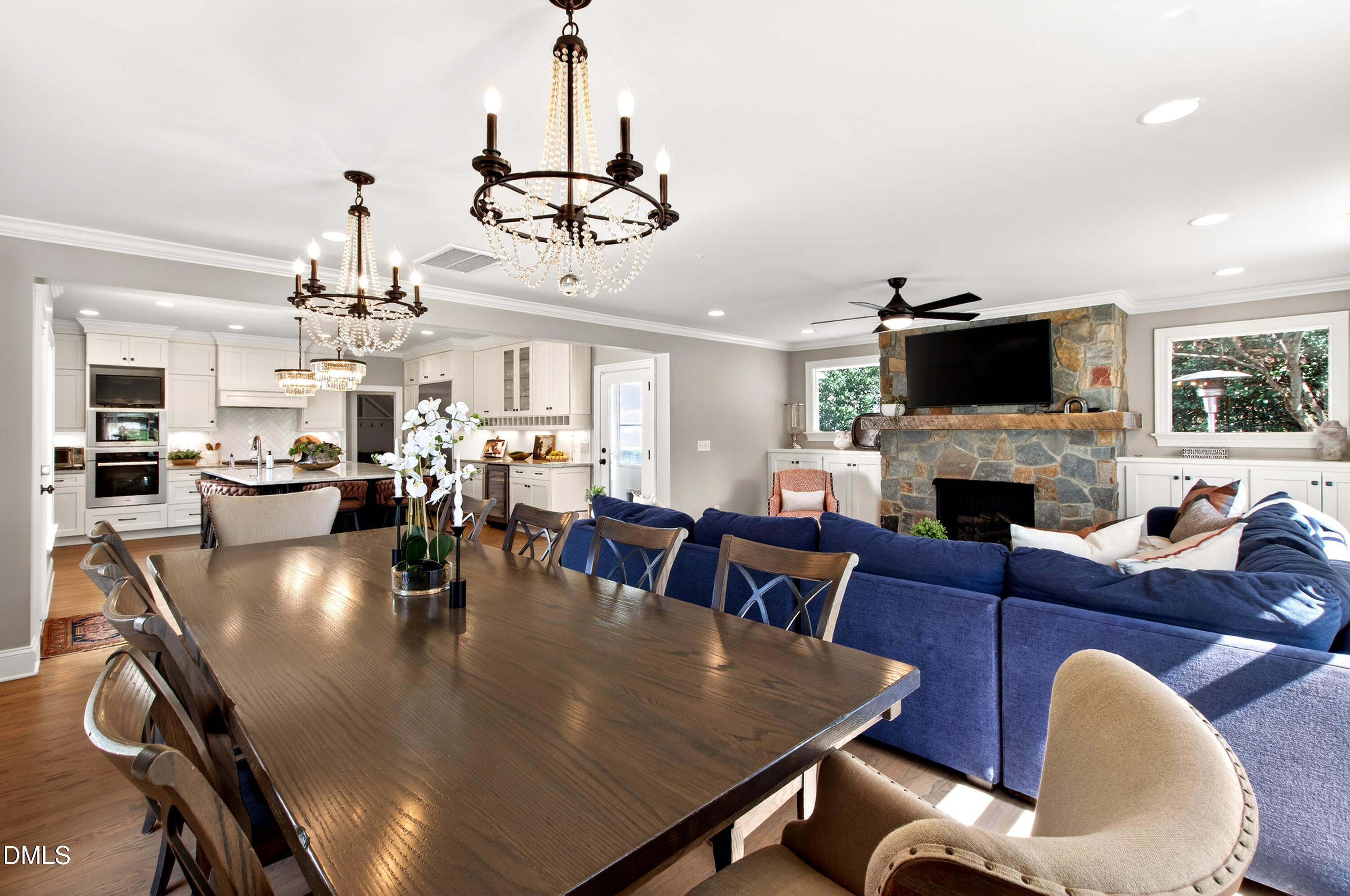 2638 Lakeview Drive