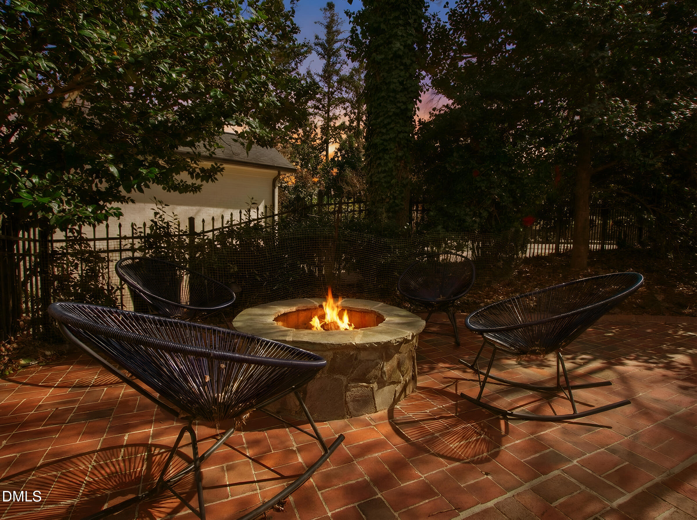 2638 Lakeview Drive