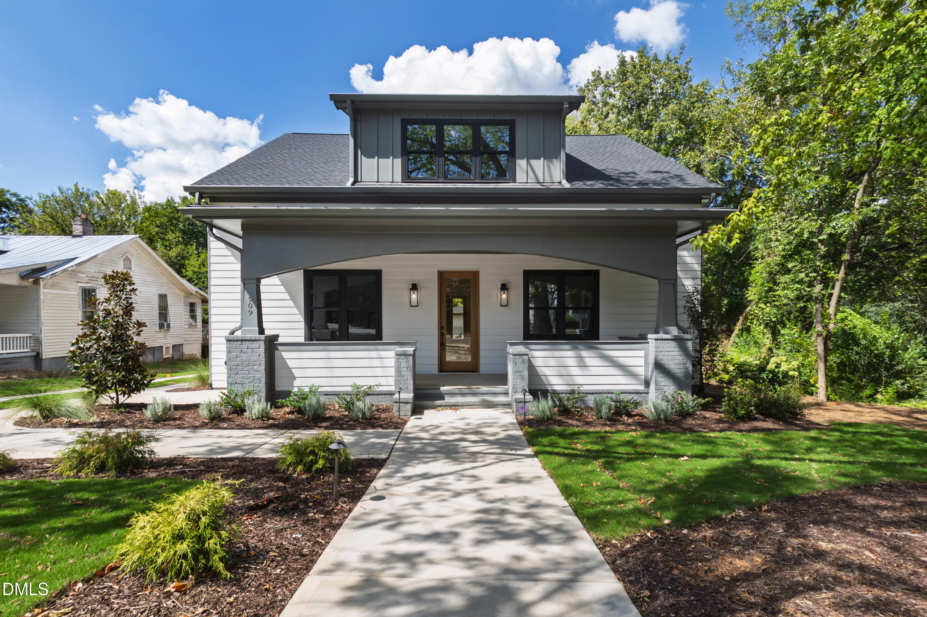 909 Oberlin Road