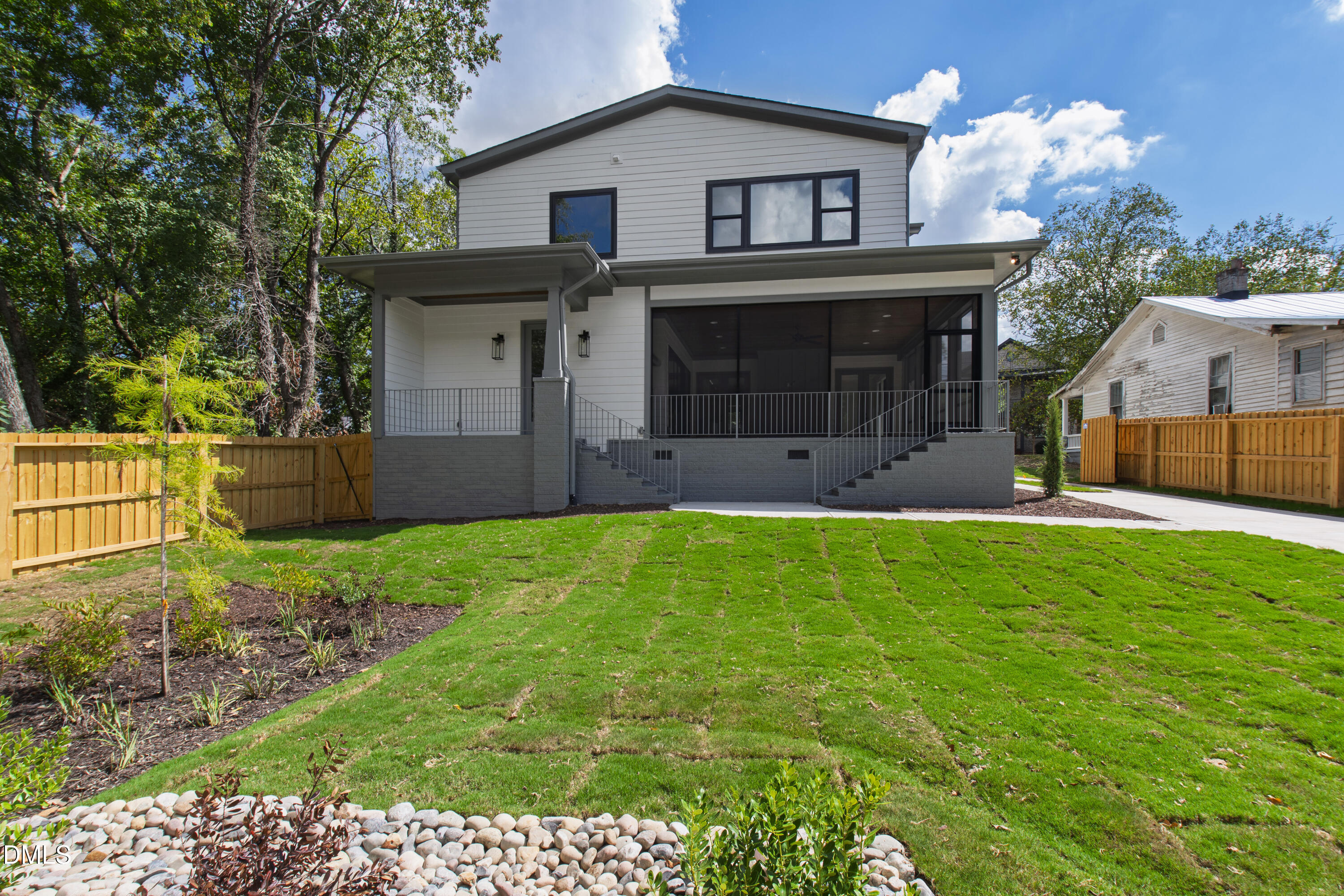 909 Oberlin Road