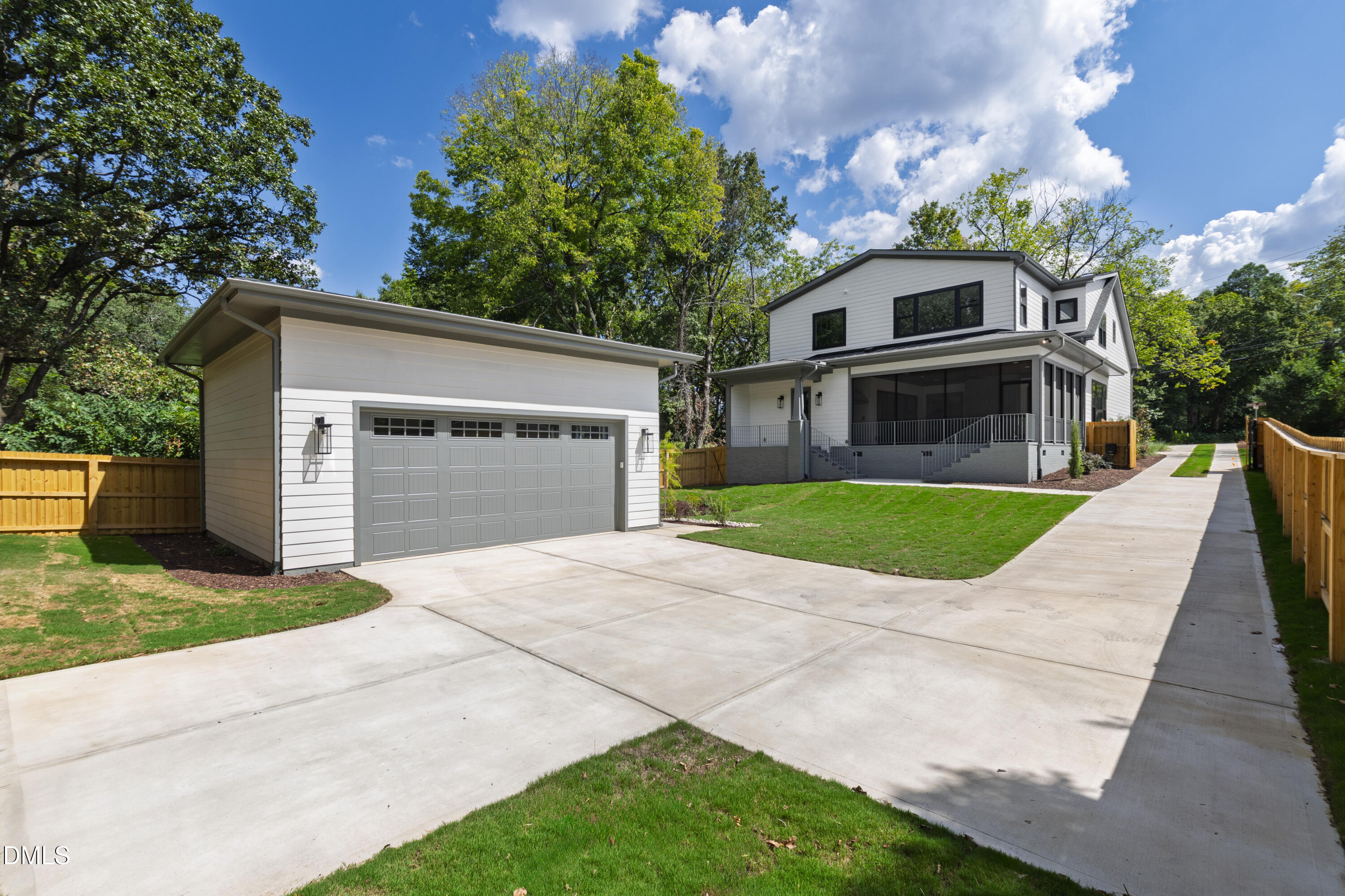 909 Oberlin Road