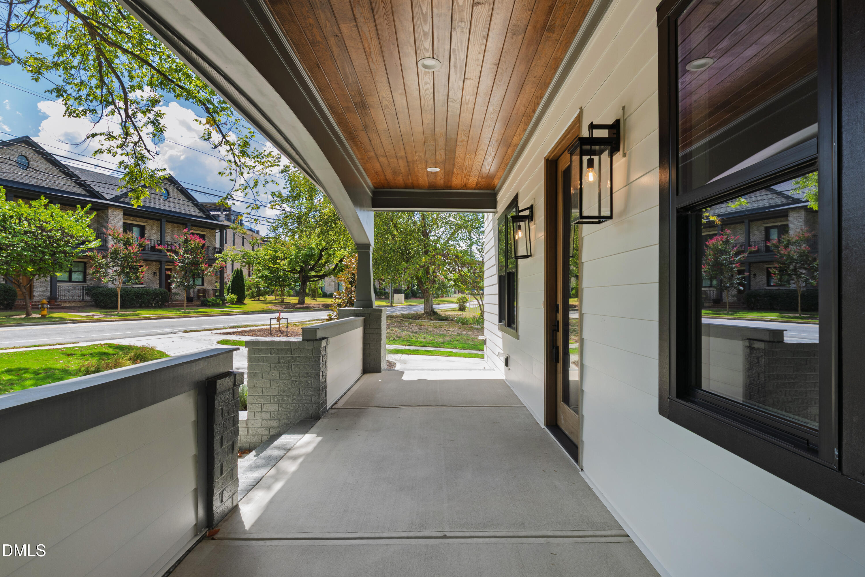 909 Oberlin Road