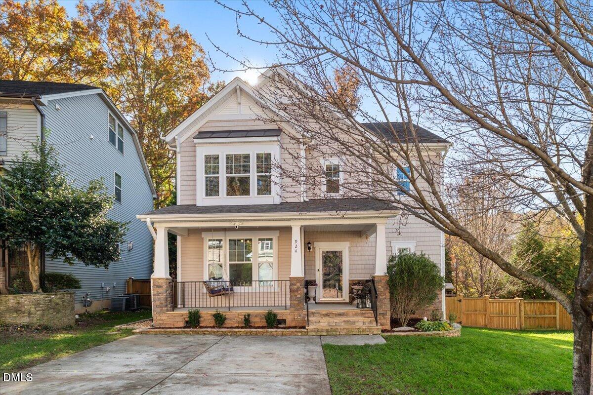 924 Pirouette Court