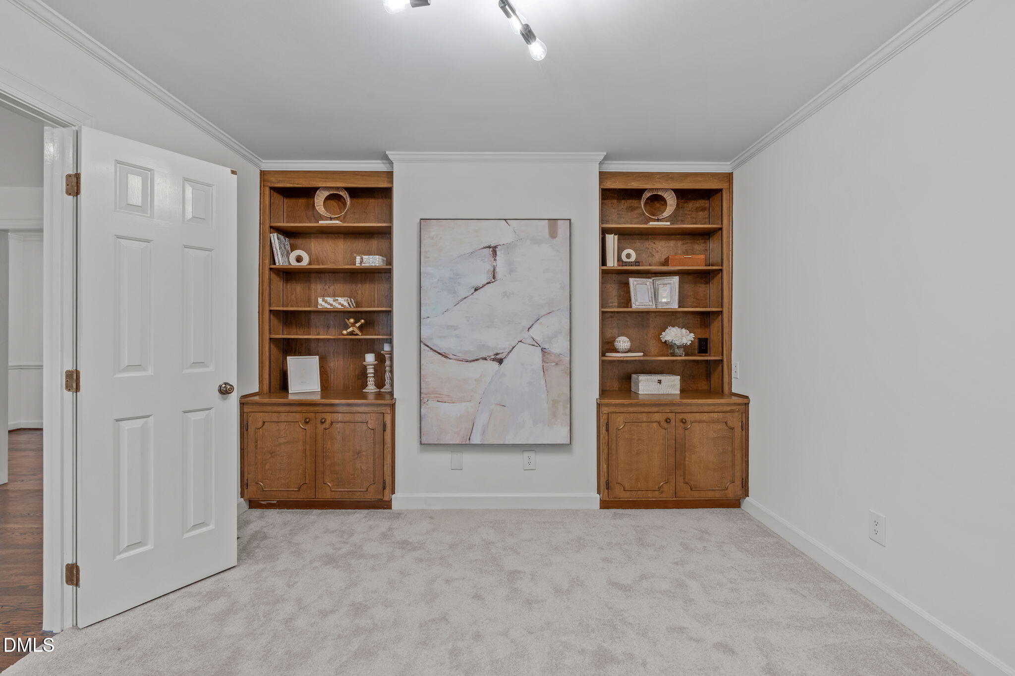 207 Larkwood Lane